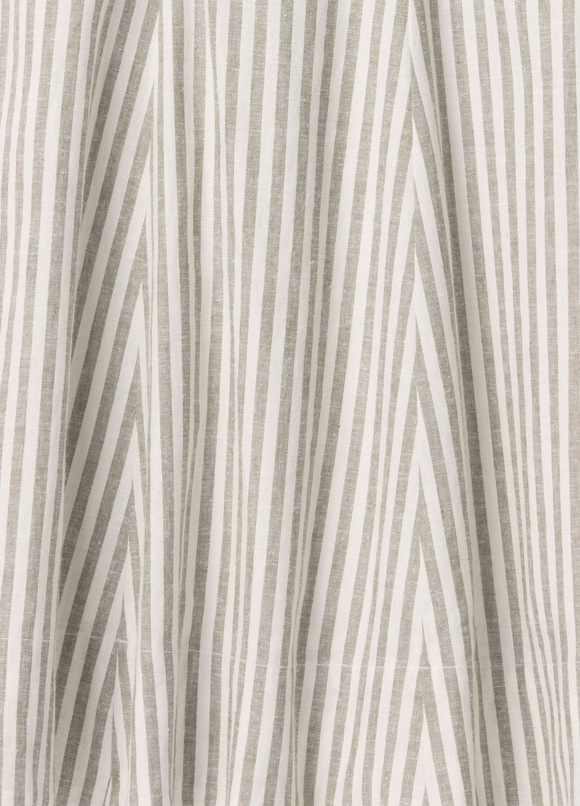 Vestito a righe bianco e grigio in lino e viscosa_6