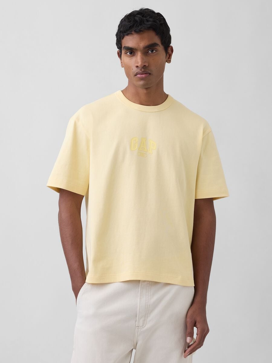T-shirt in puro cotone a maniche corte con logo GAP Uomo_0