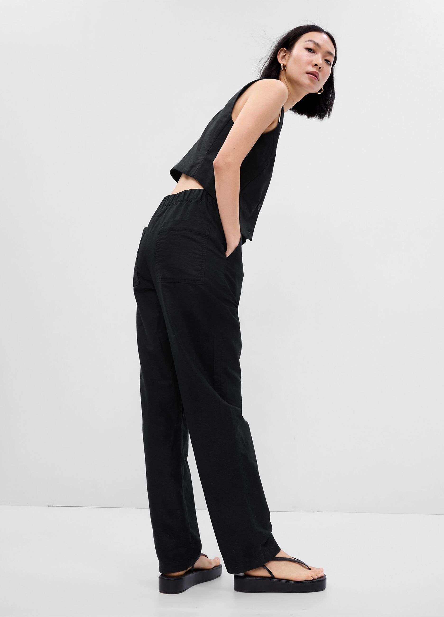 Straight-fit trousers in linen and cotton_1