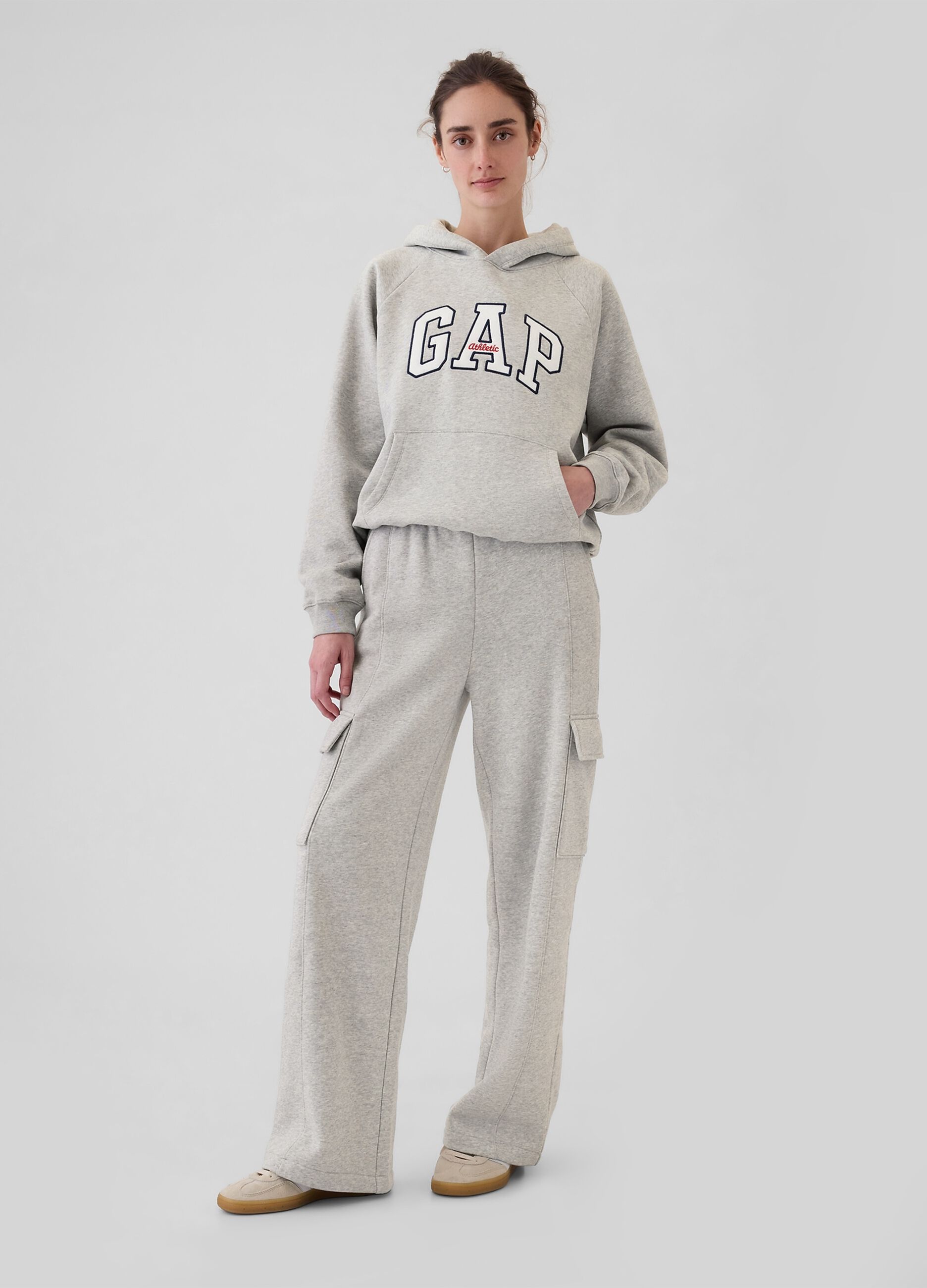 Felpa con cappuccio maniche raglan_1