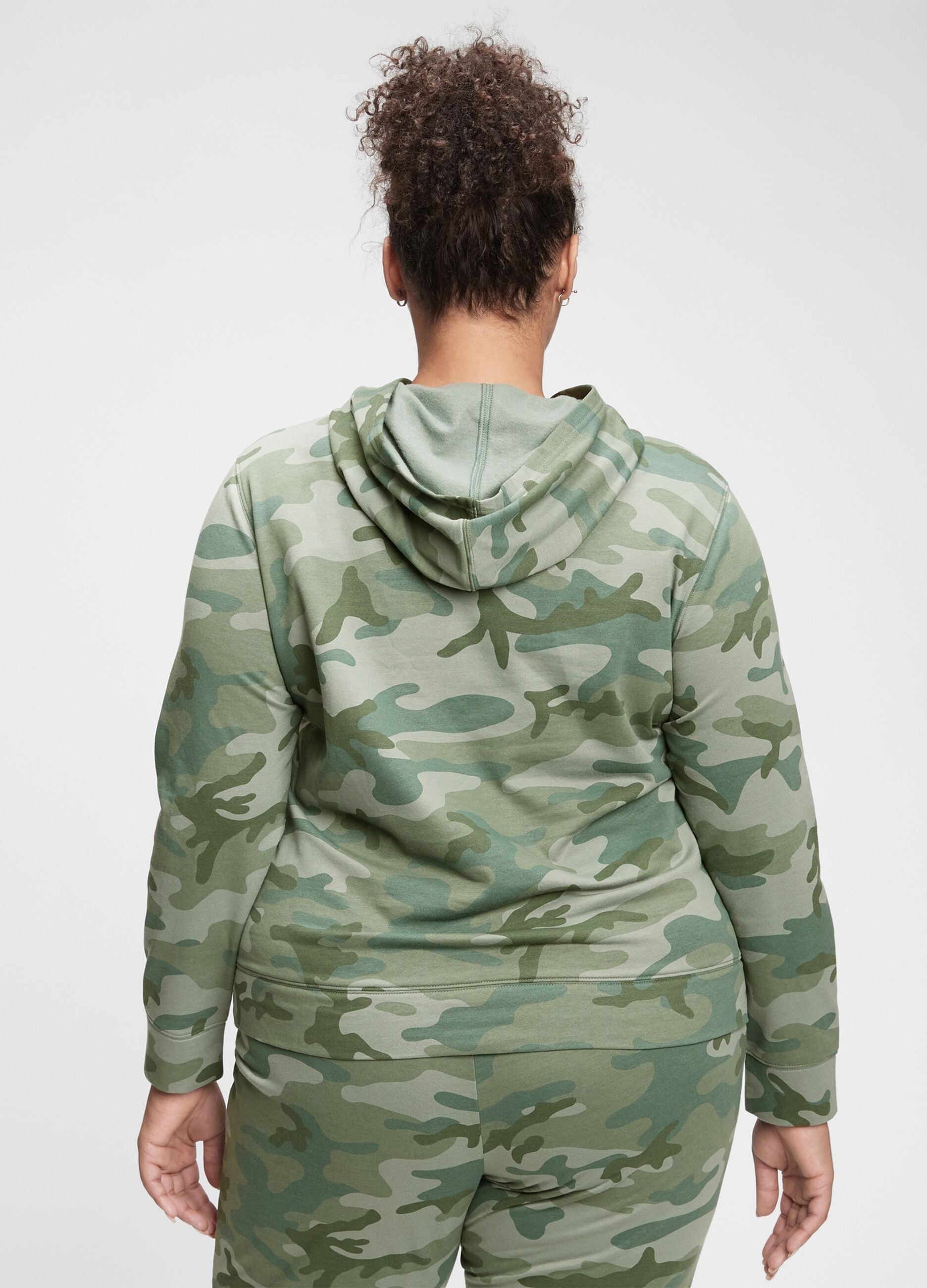 Camo hoodie with embroidered logo_3