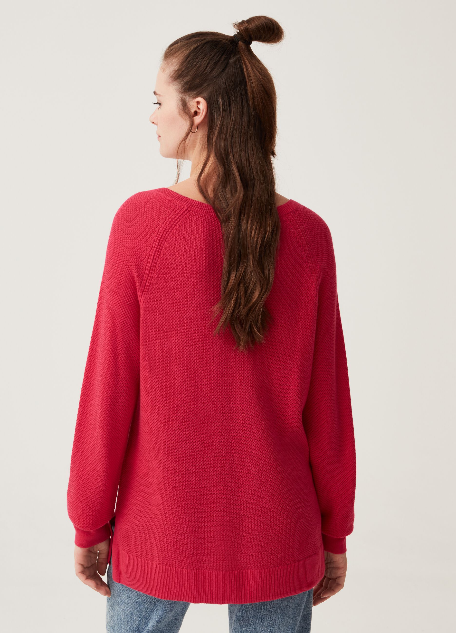 Long pullover with raglan sleeves_2