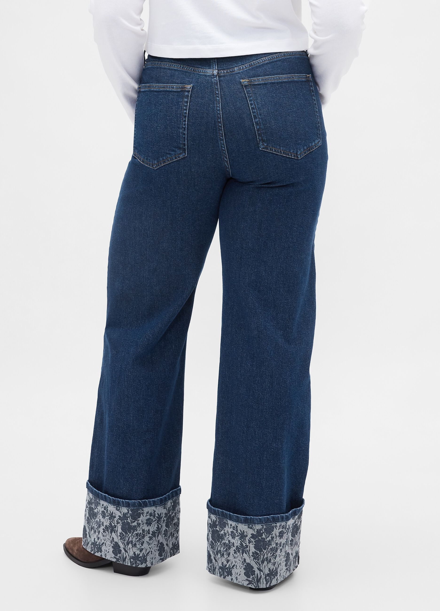 Wide denim trousers with floral turn-up_5