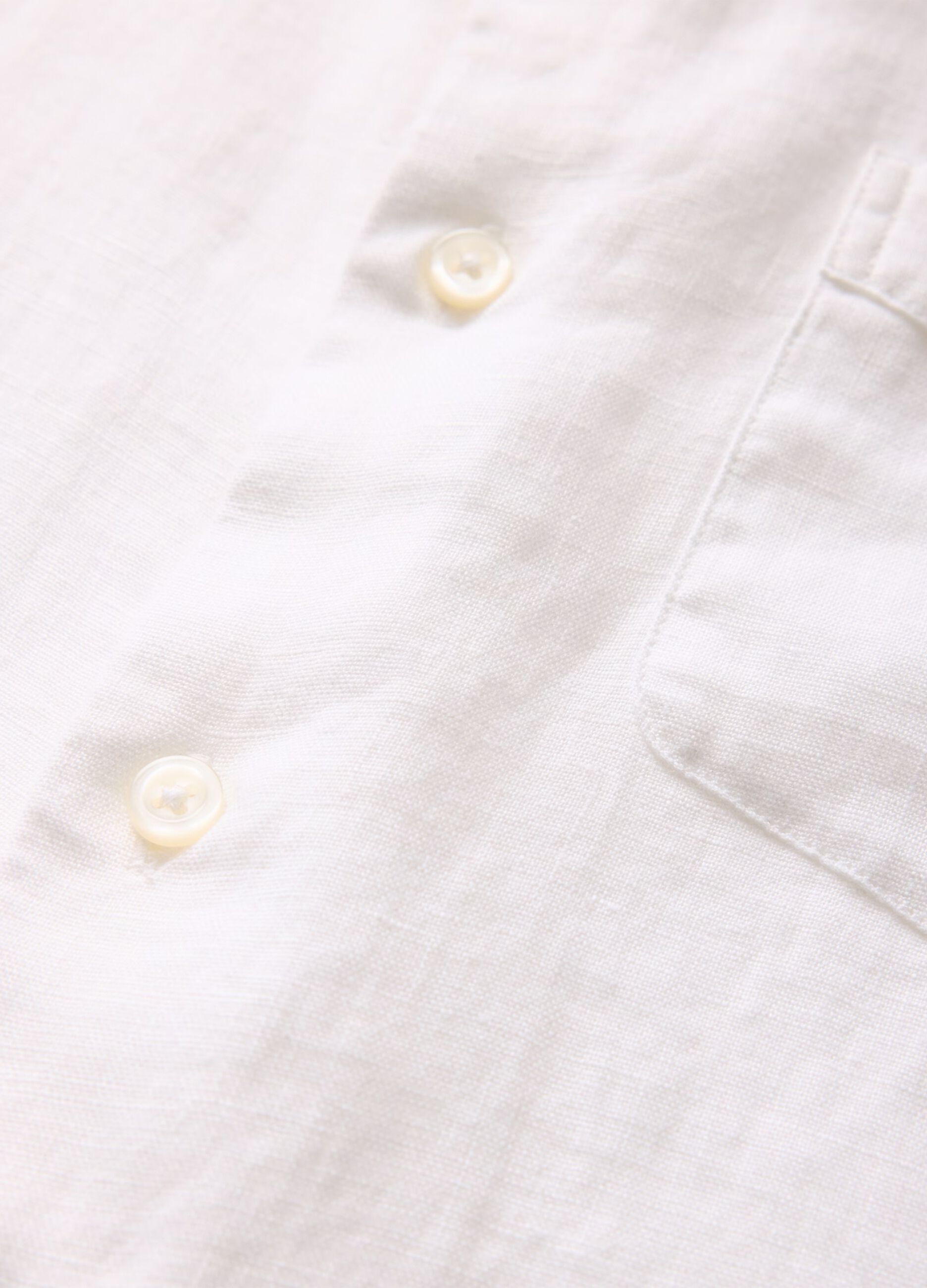 Camicia bianca a maniche lunghe in lino_4