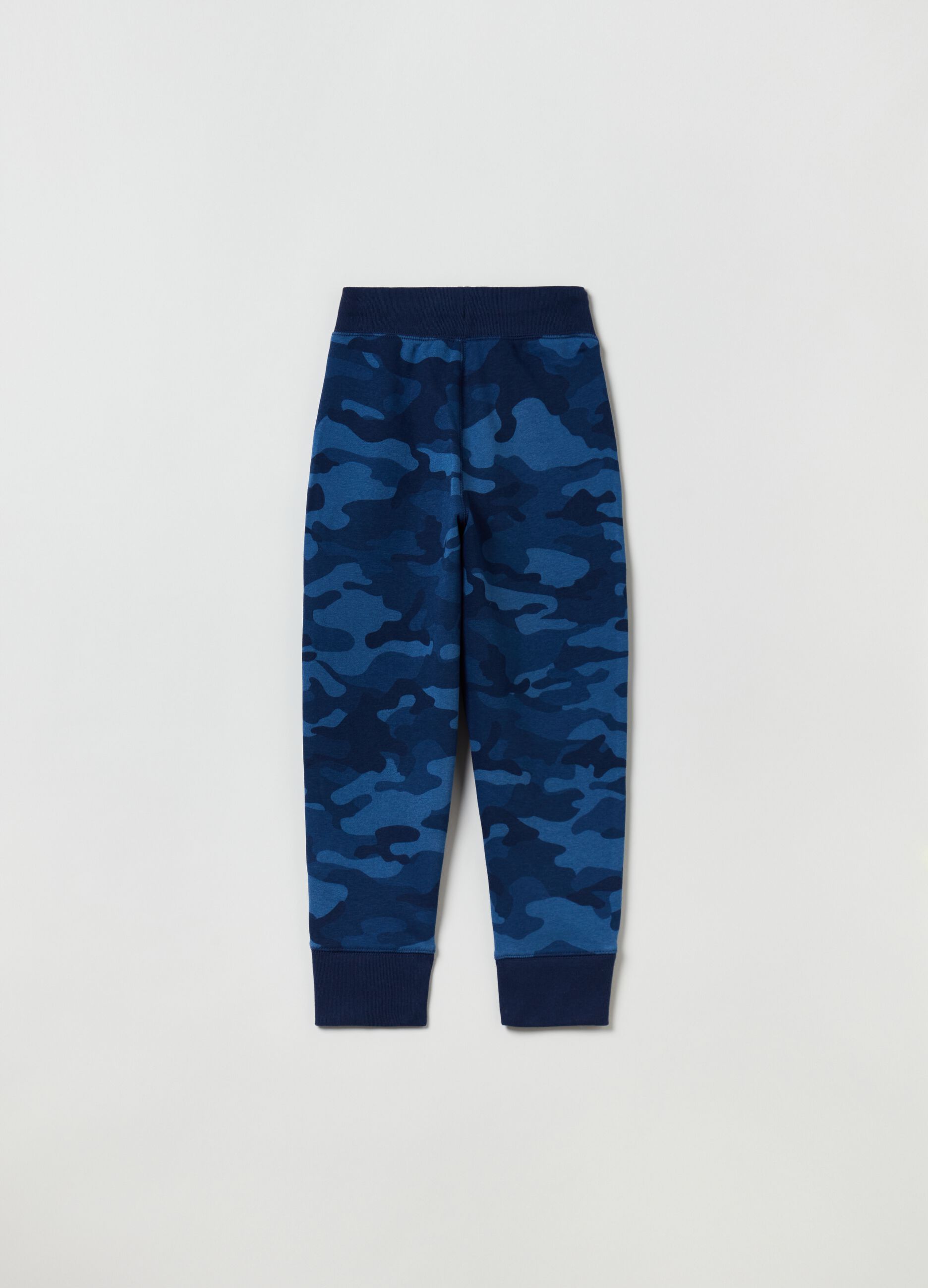 Plush camo joggers with embroidered logo_1