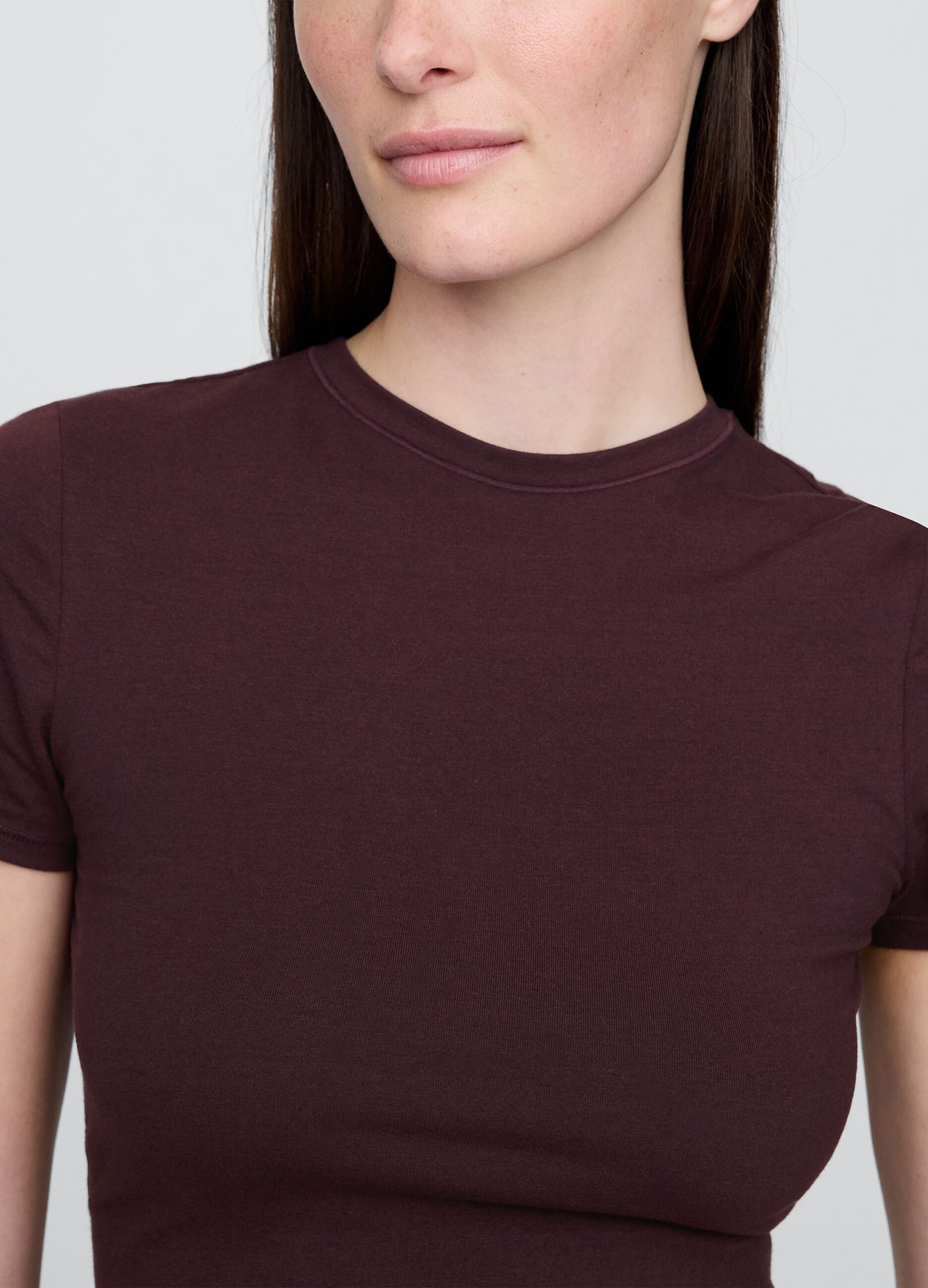 T-shirt viola elasticizzata a maniche corte_3