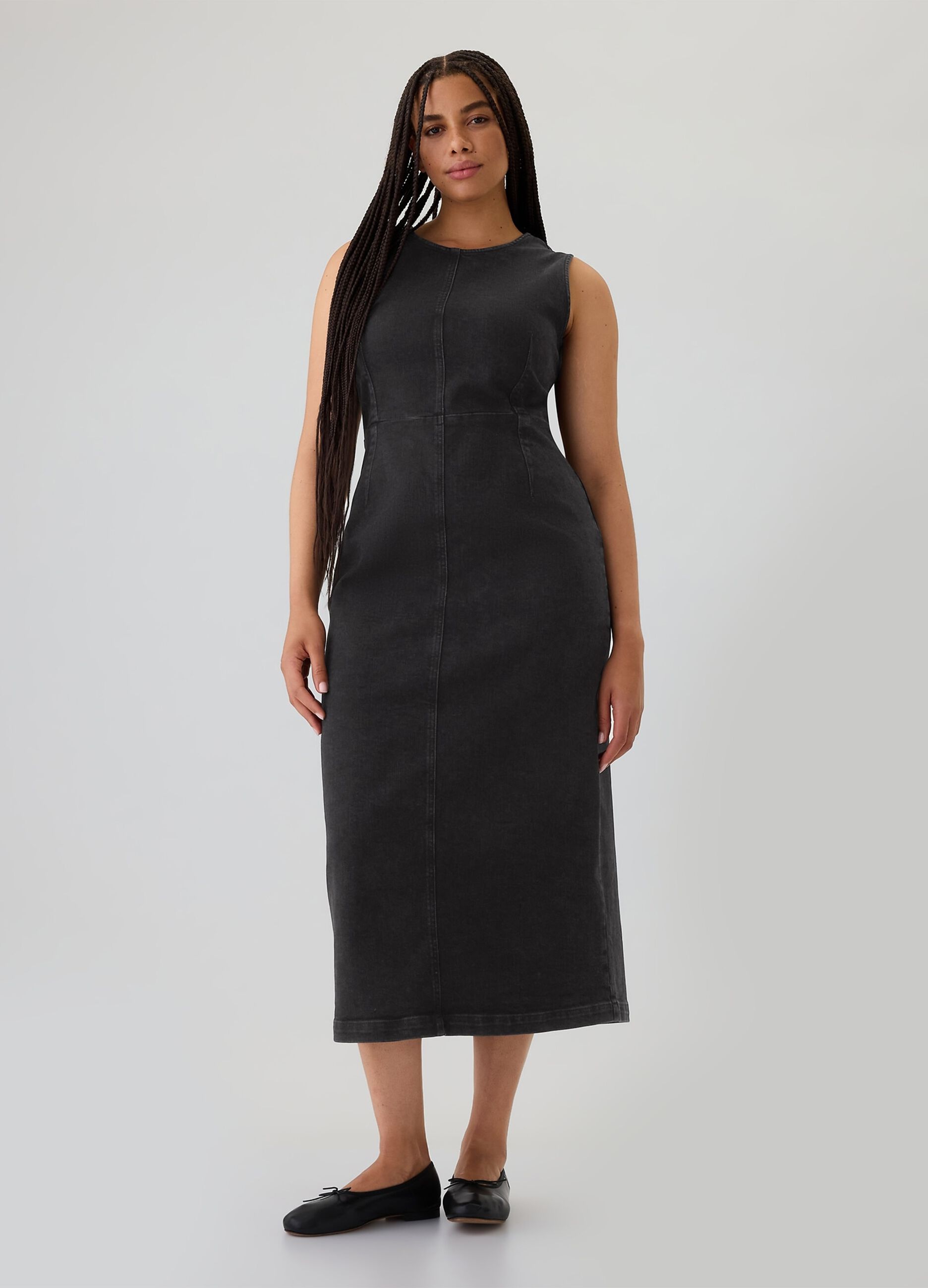 Long sleeveless dress in denim_3
