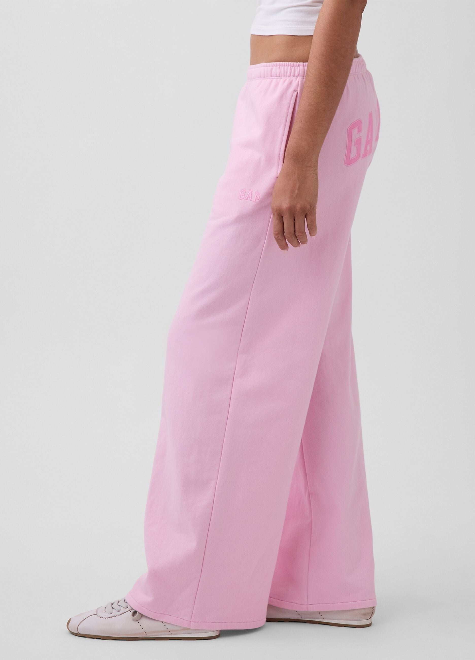 Joggers wide leg in misto cotone con logo GAP