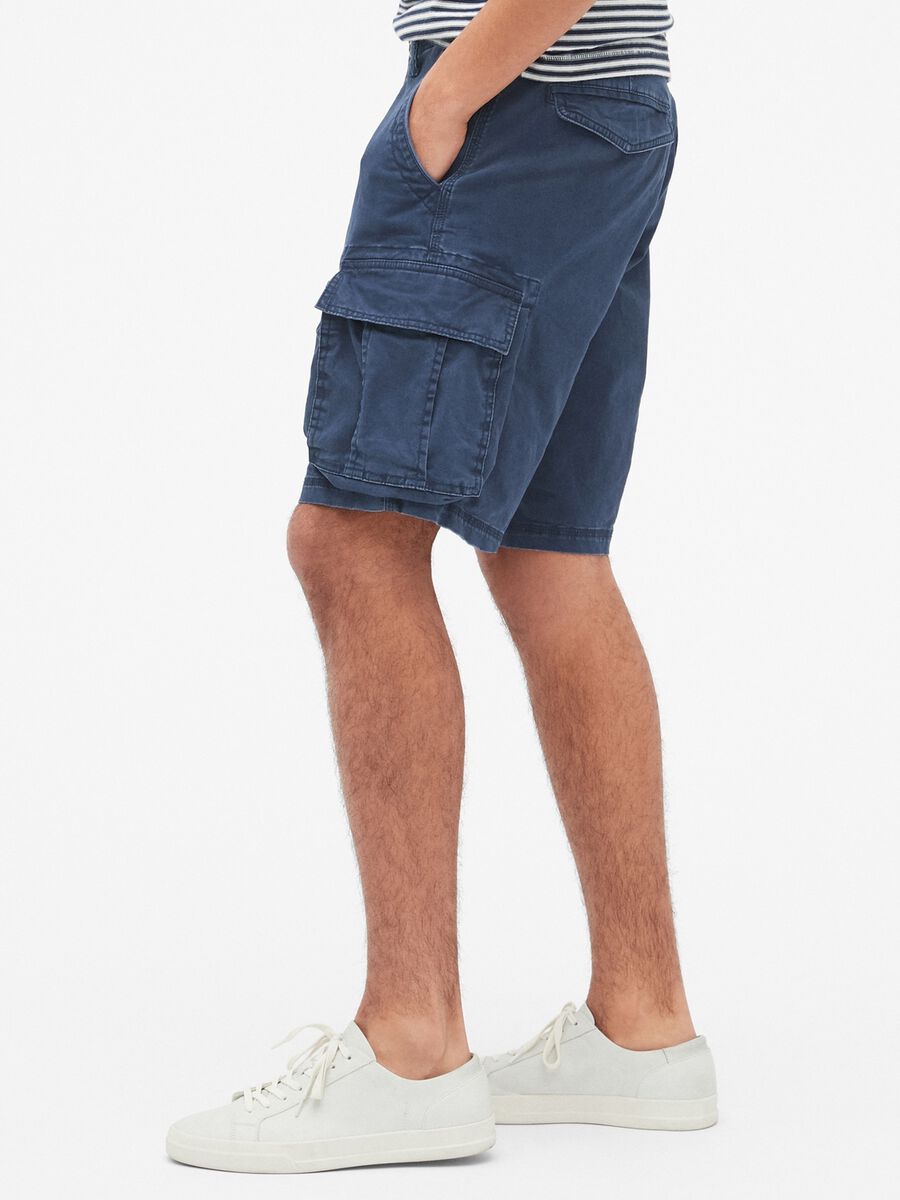 Bermuda cargo shorts in cotton and Lyocell Man_3