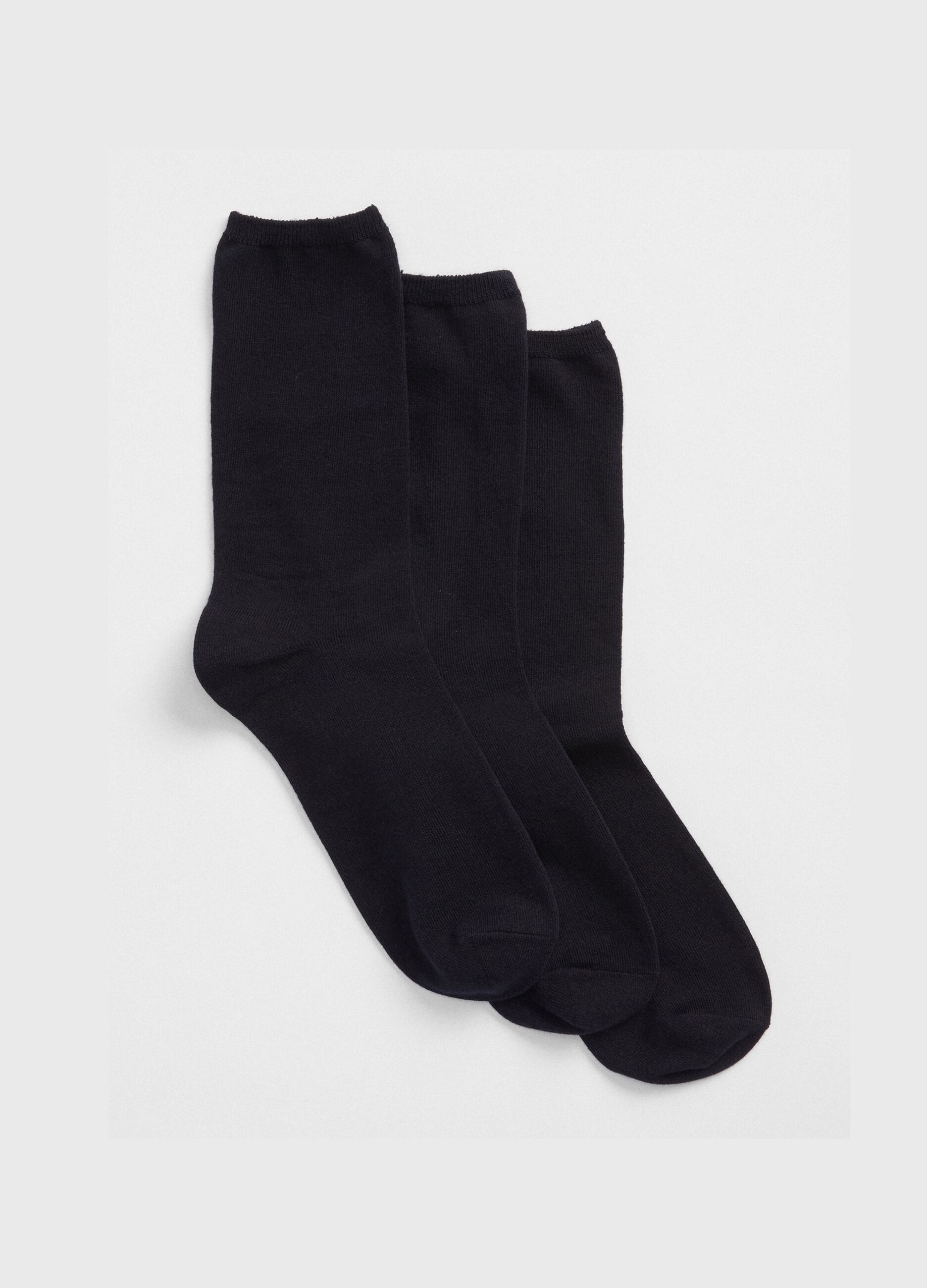 Three-pair pack of mid-length stretch socks
