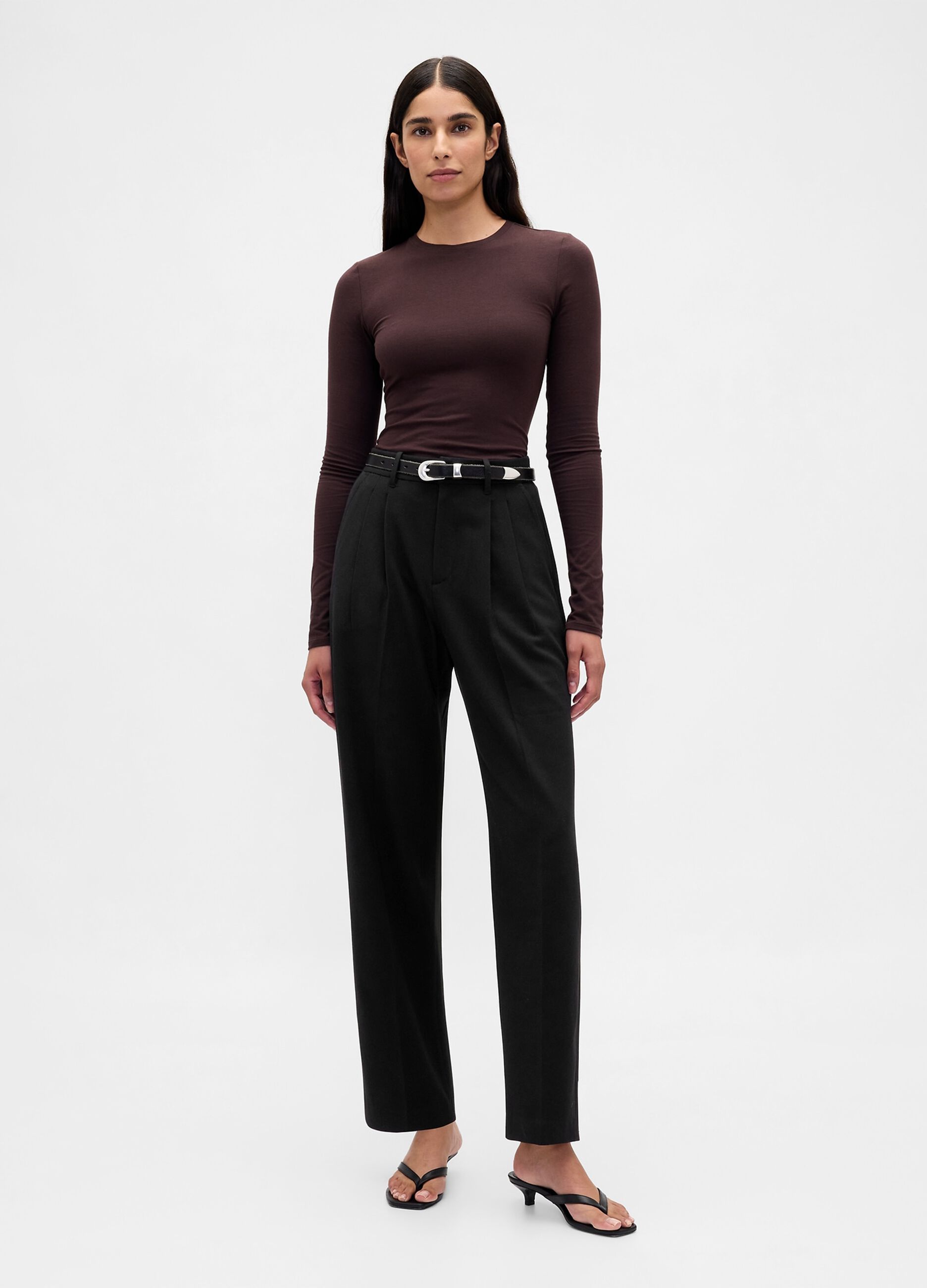 Pantaloni neri elasticizzati