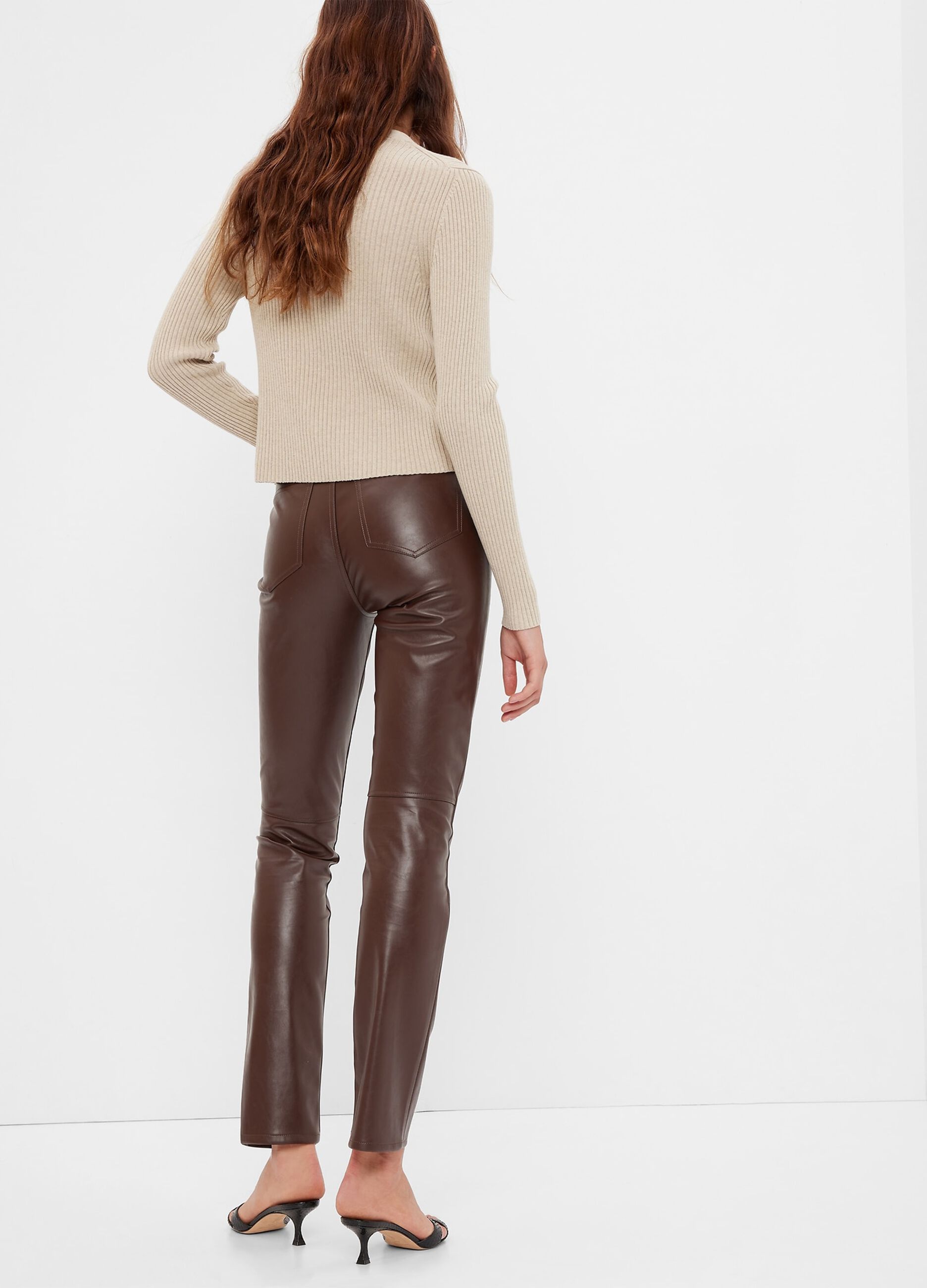 Slim-fit glossy-effect trousers_2