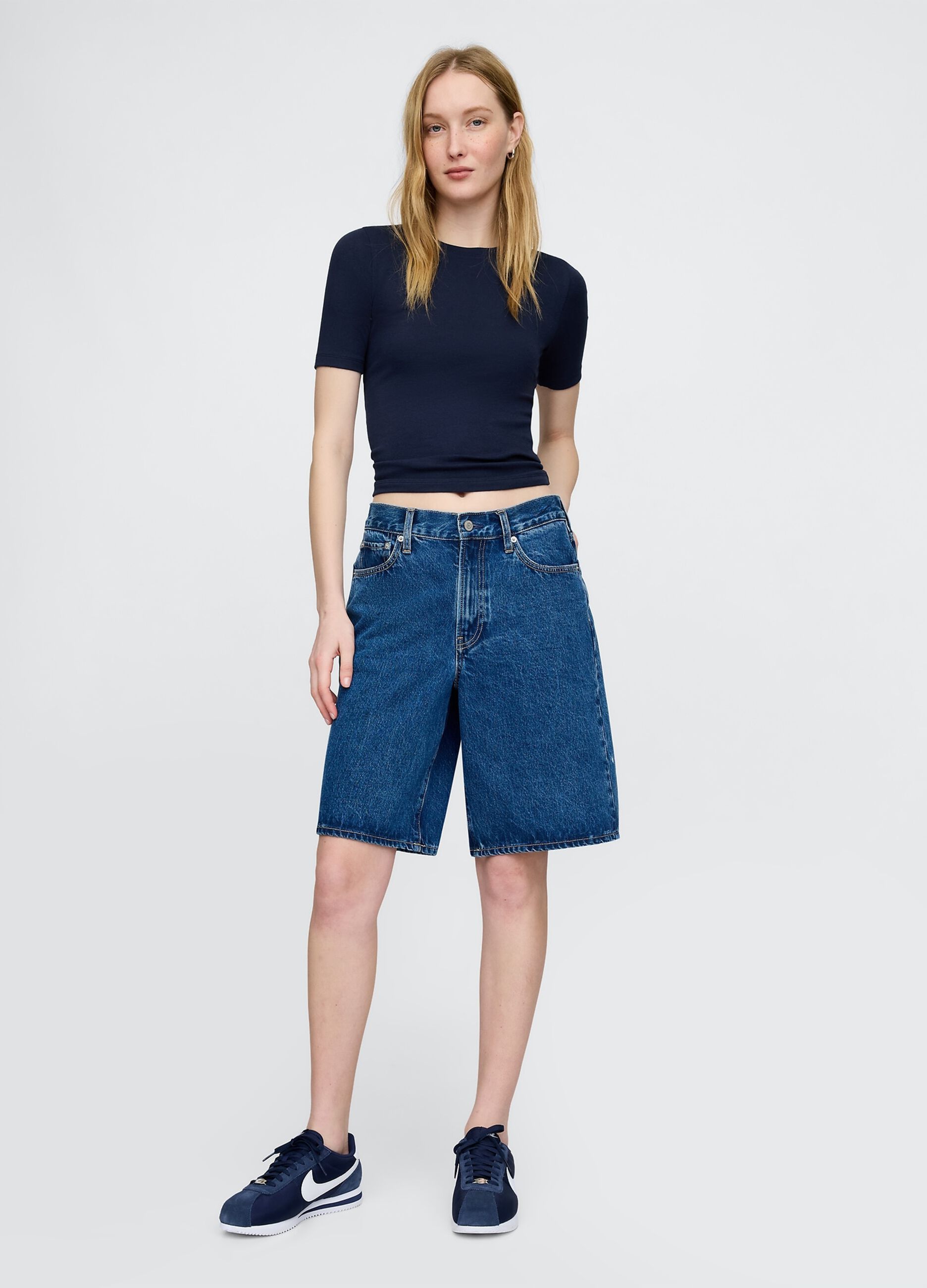 T-shirt cropped blu scuro a maniche corte_1