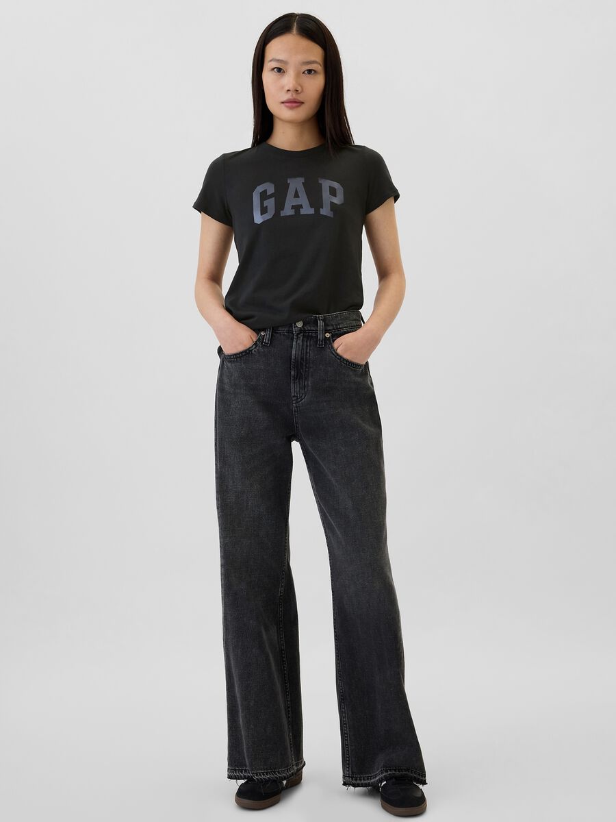 T-shirt con stampa logo in foil Donna_1