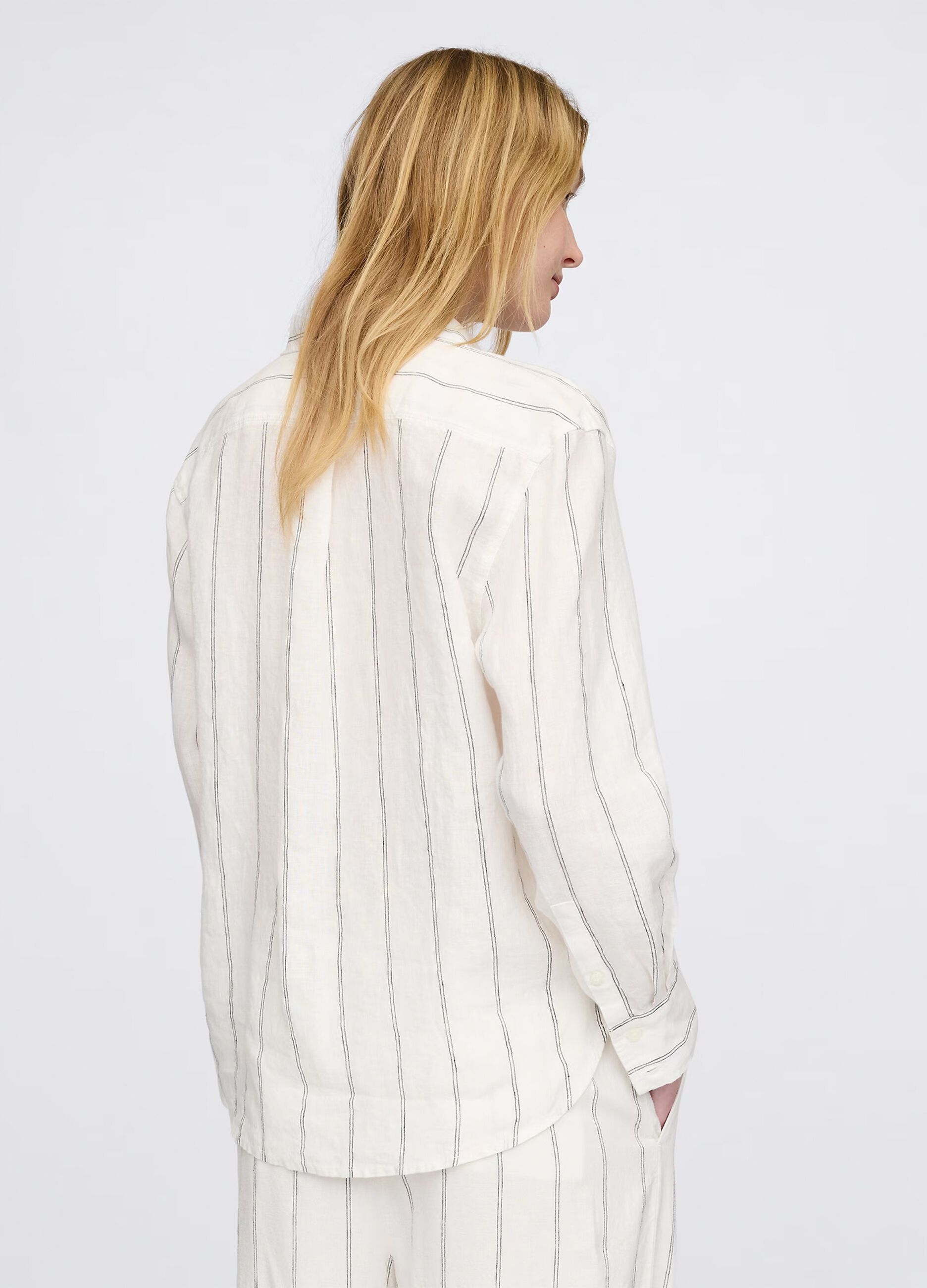 Wide white striped shirt in 100% linen_2
