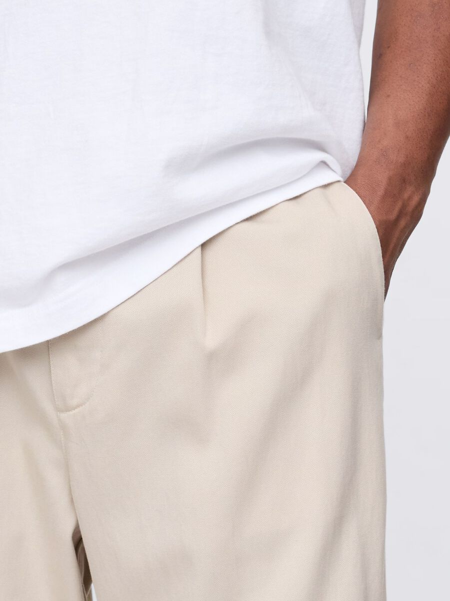 Casual beige trousers in Lyocell and cotton Man_4