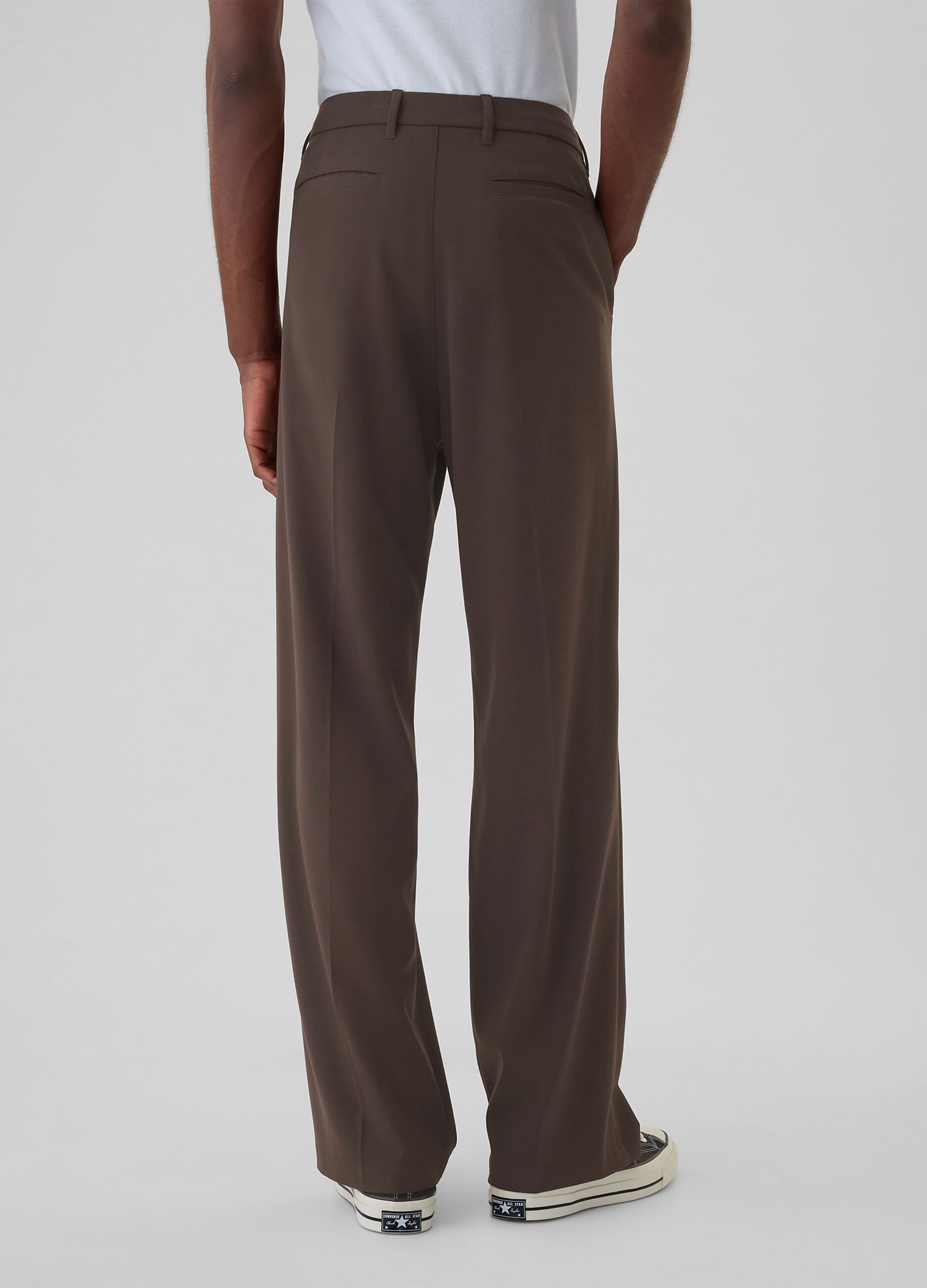 Pantaloni loose fit con pinces_2