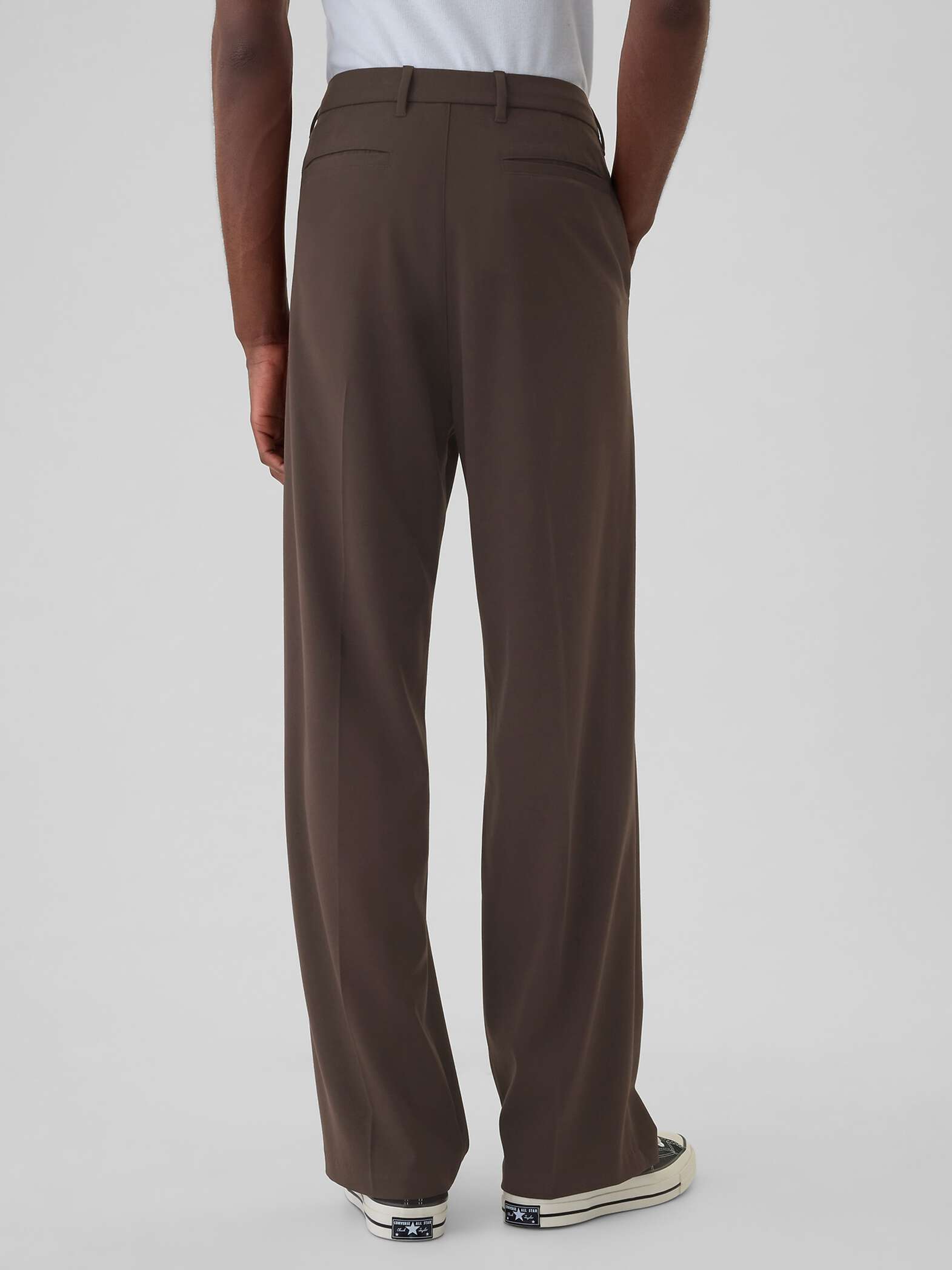 Pantaloni loose fit con pinces_2