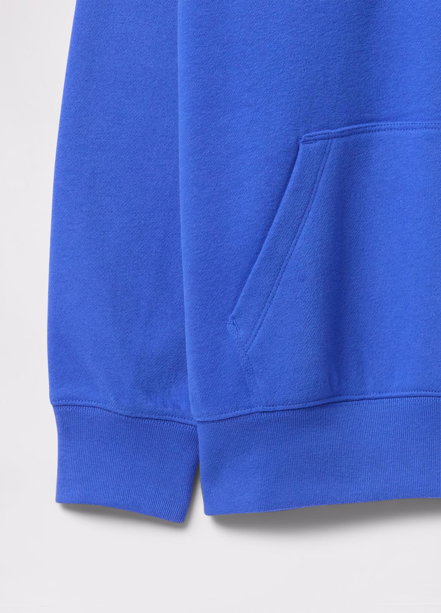 Blue sweatshirt with hood and logo embroidery_6