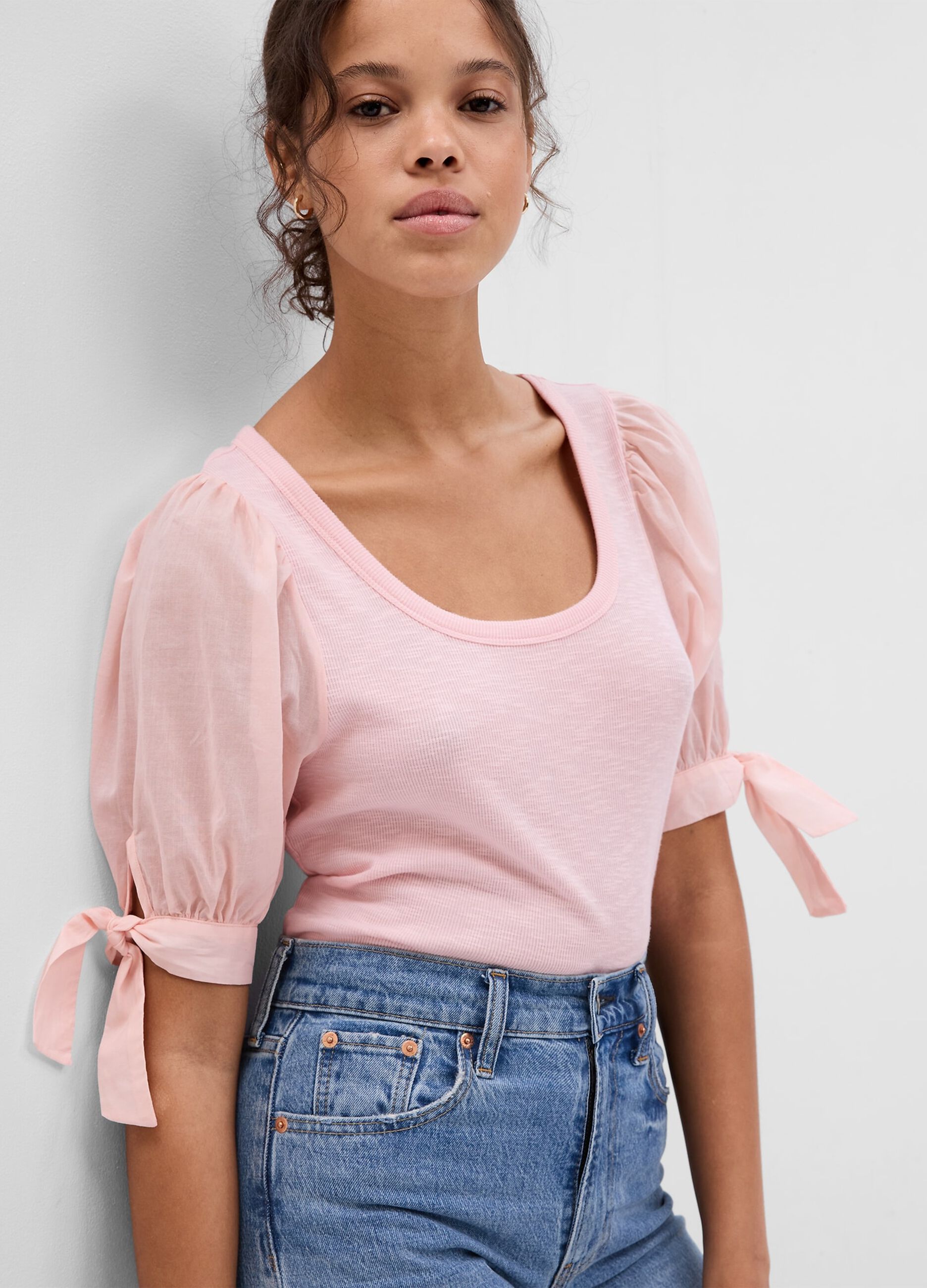 Ribbed T-shirt with puff sleeves