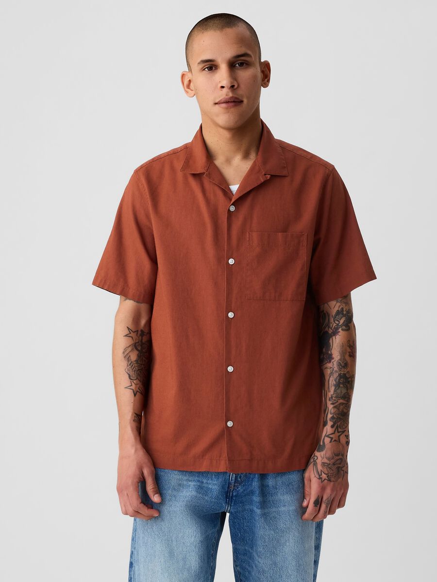Camicia a maniche corte in lino e cotone Uomo_1