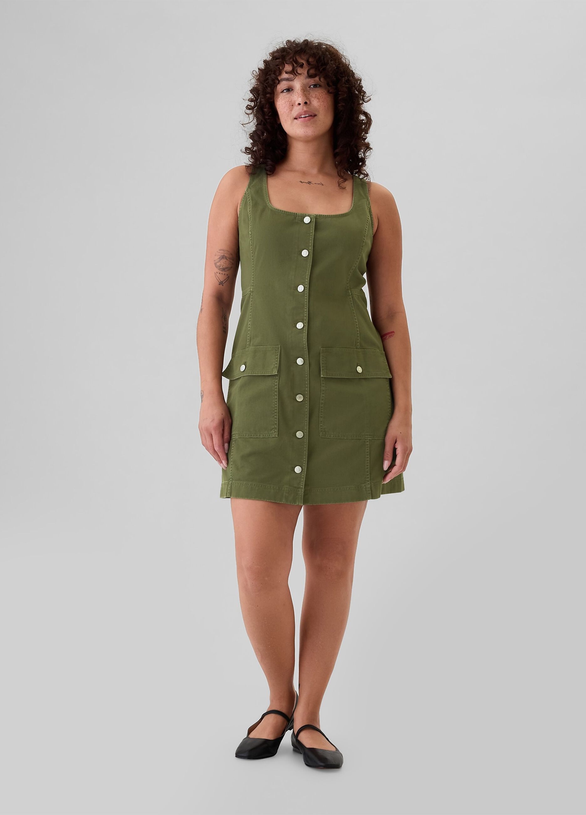 Short utility dress with buttons_3