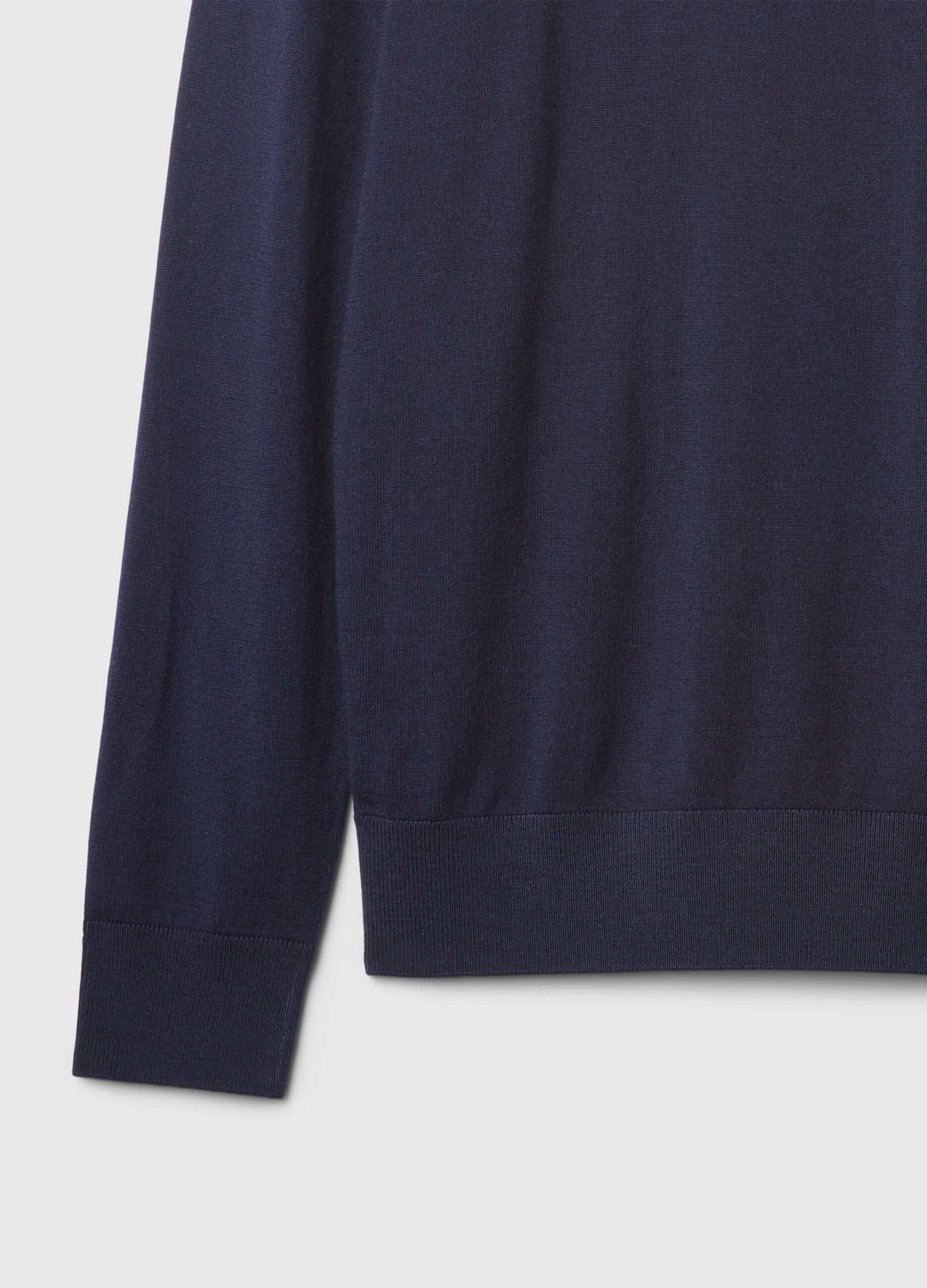 Merino wool pullover with high neck_4