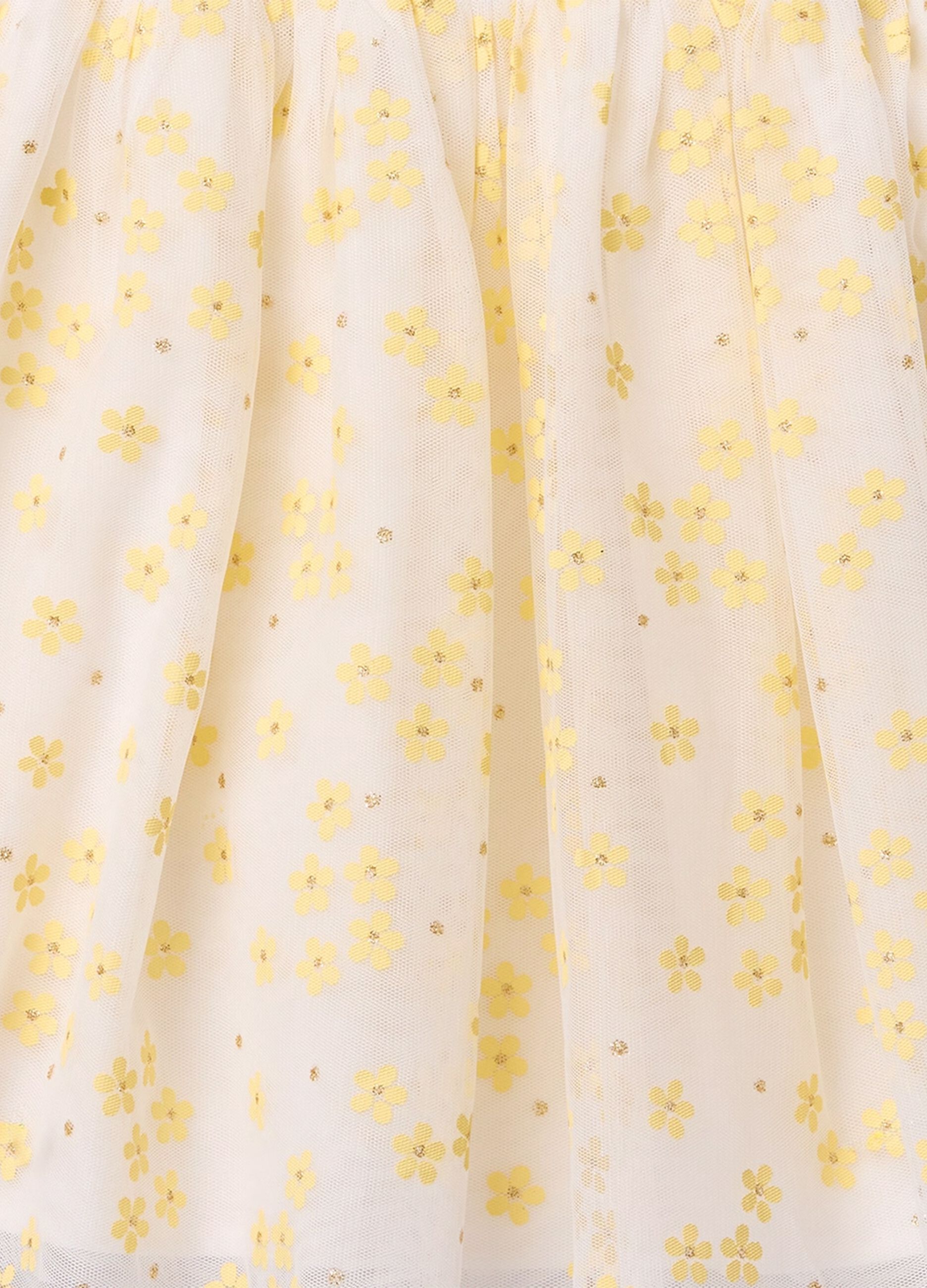 Abito bianco con gonna in tulle floreale_3