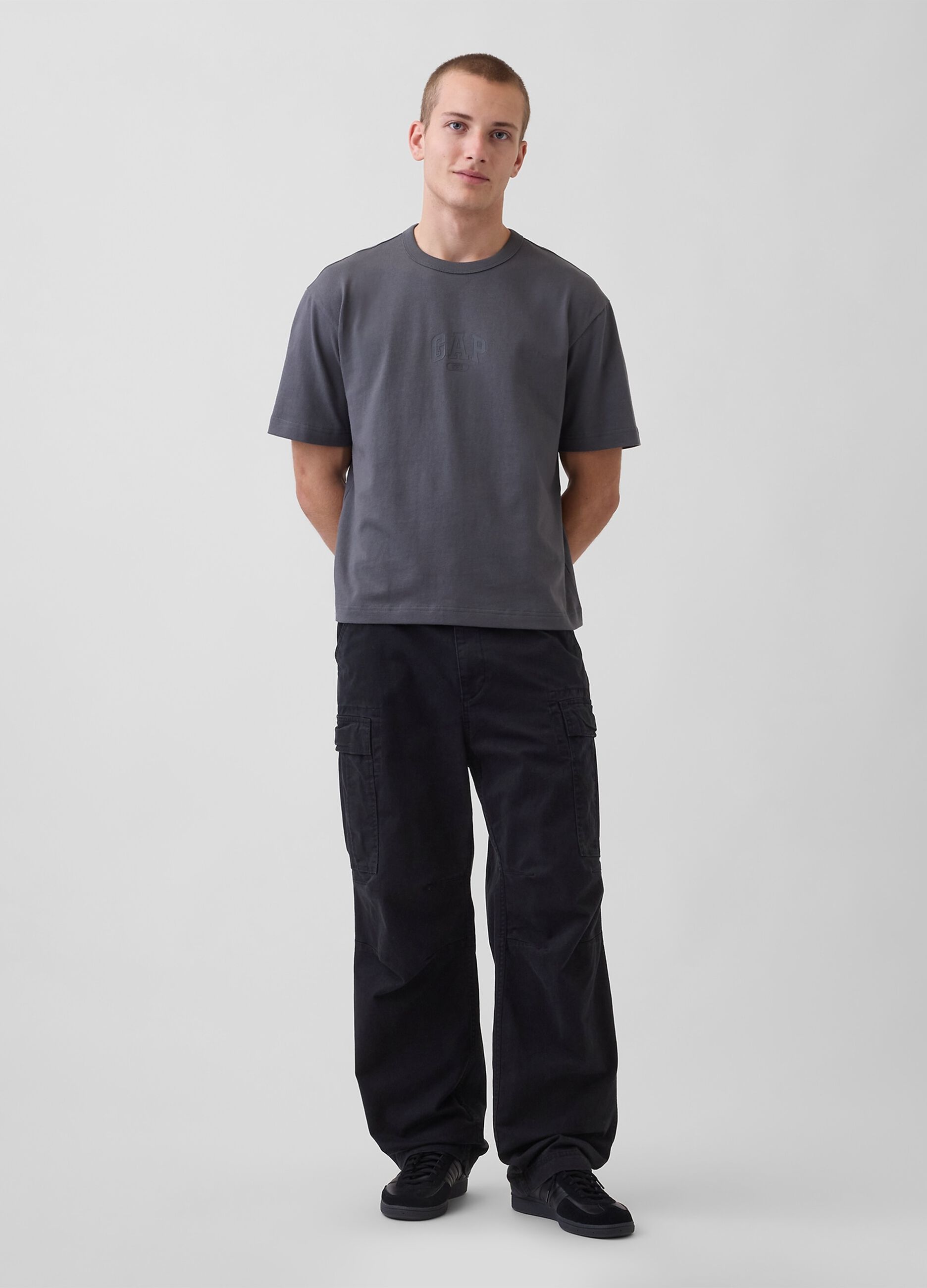 T-shirt in puro cotone a maniche corte con logo GAP