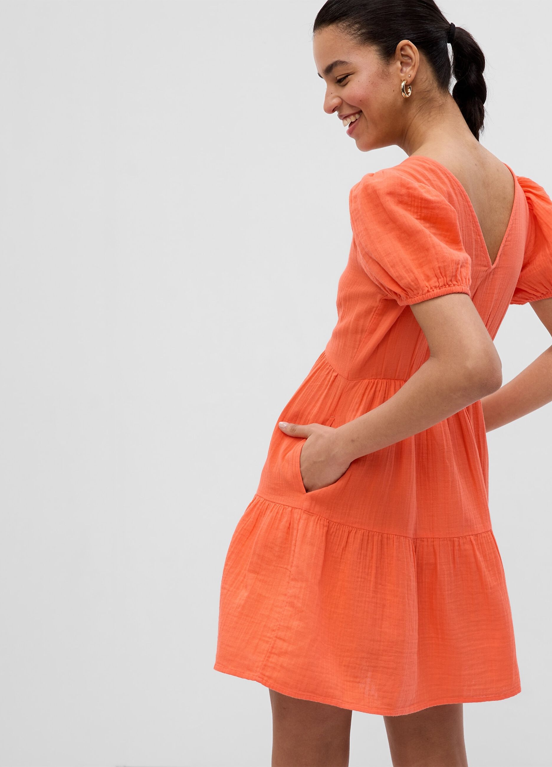 Short tiered dress with crinkle effect