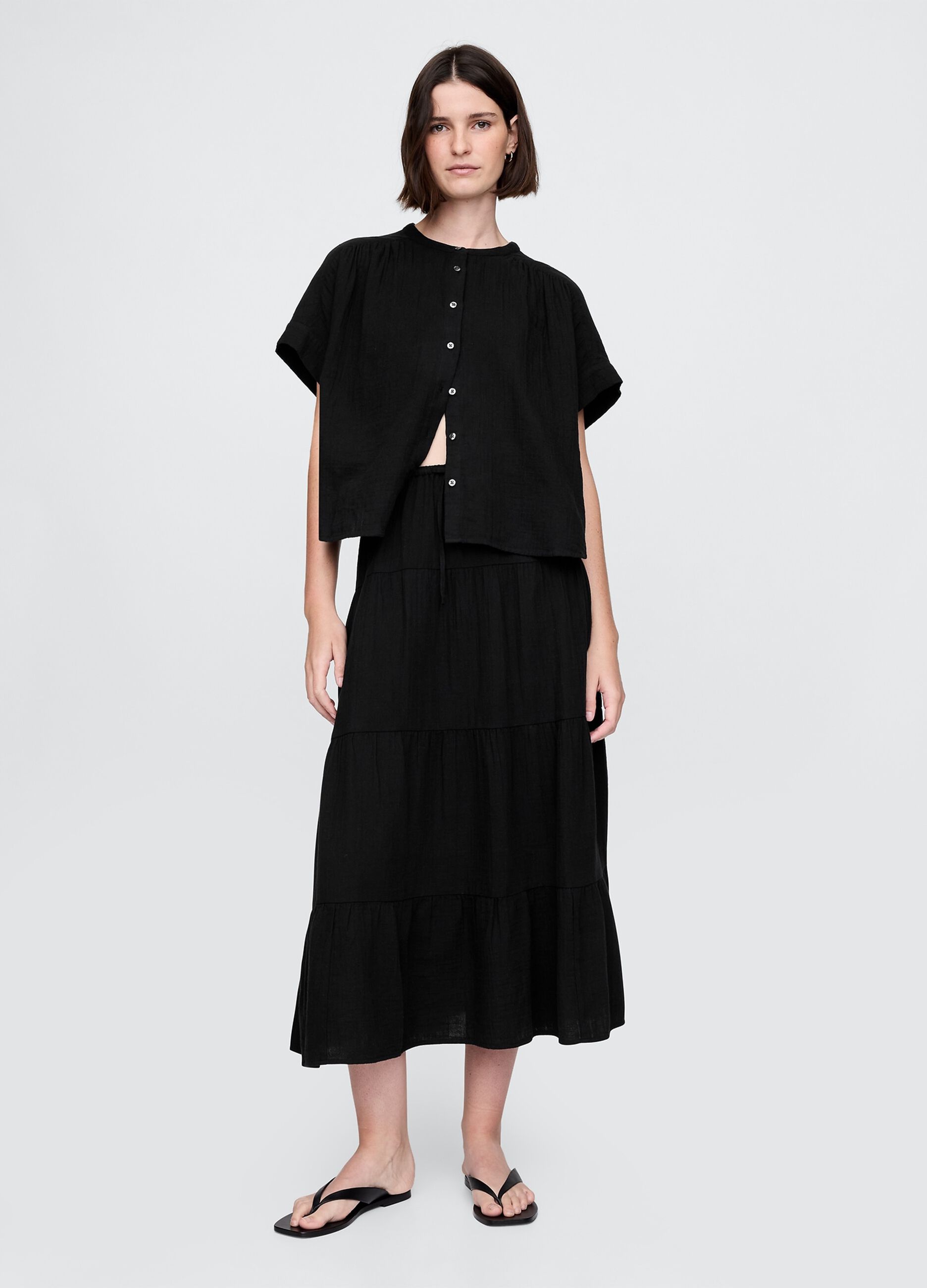 Completo estivo nero con top e gonna lunga