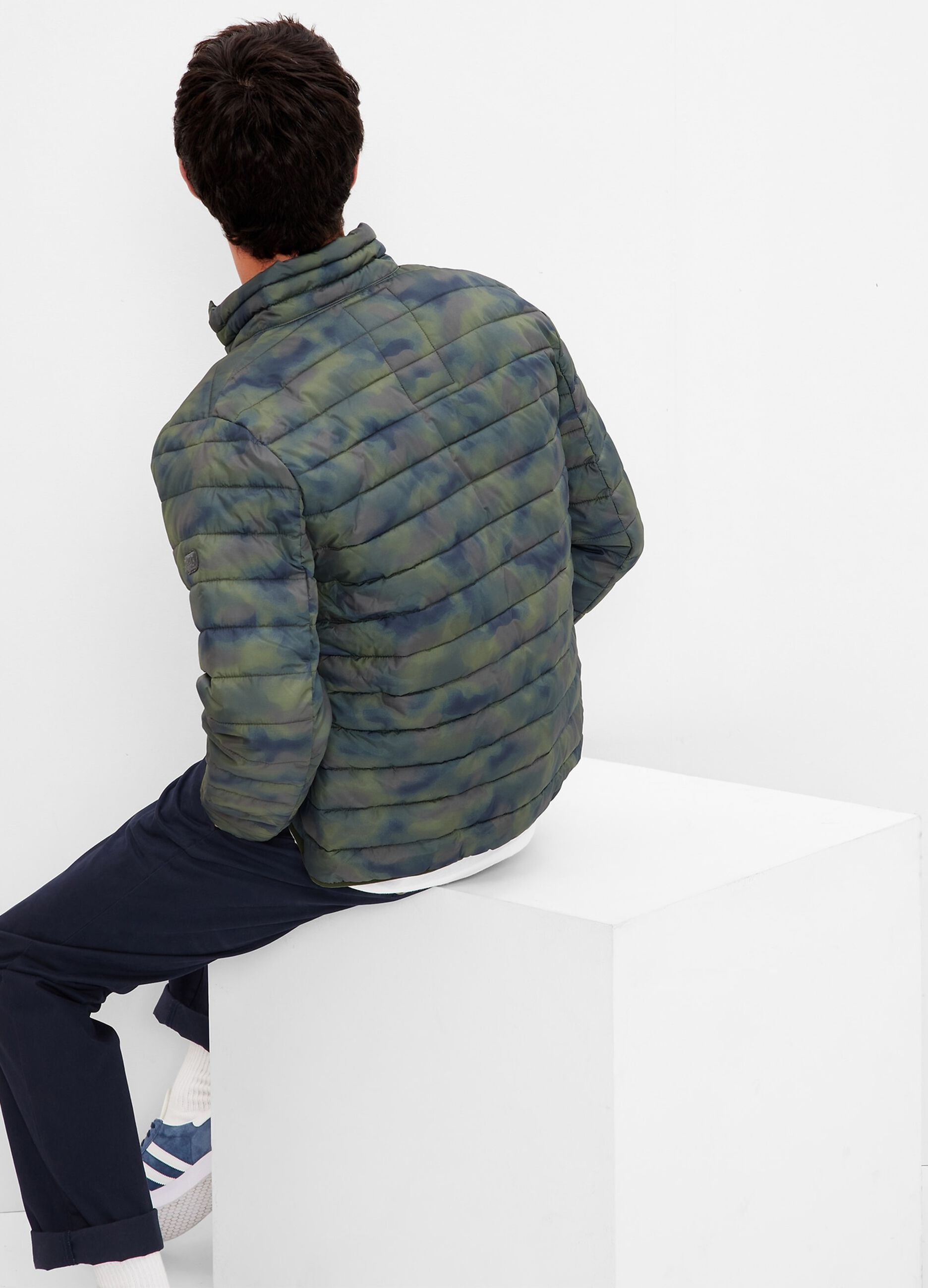 Full-zip camo puffer jacket with logo patch_1