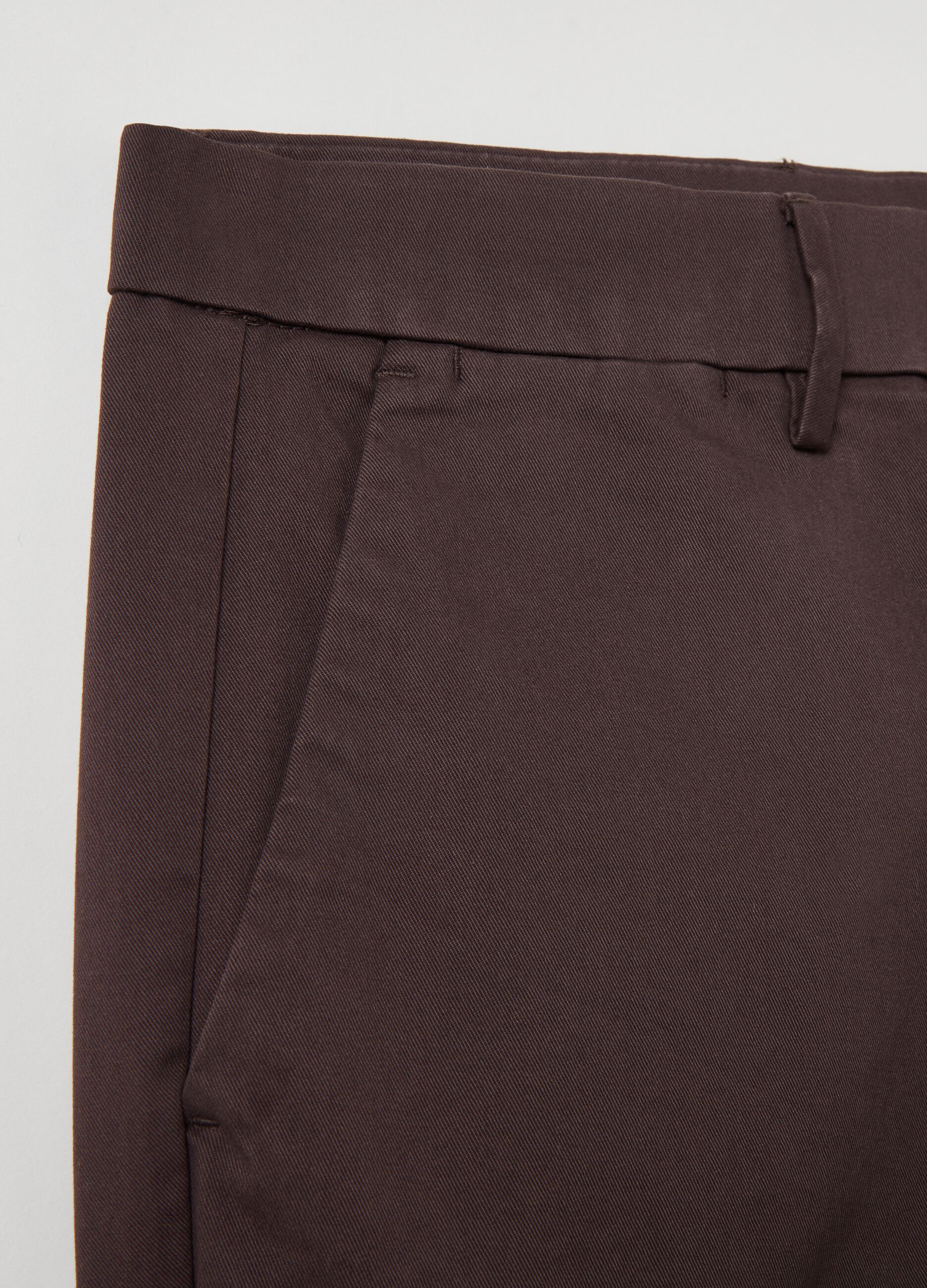 Slim-fit, stretch cotton trousers_2