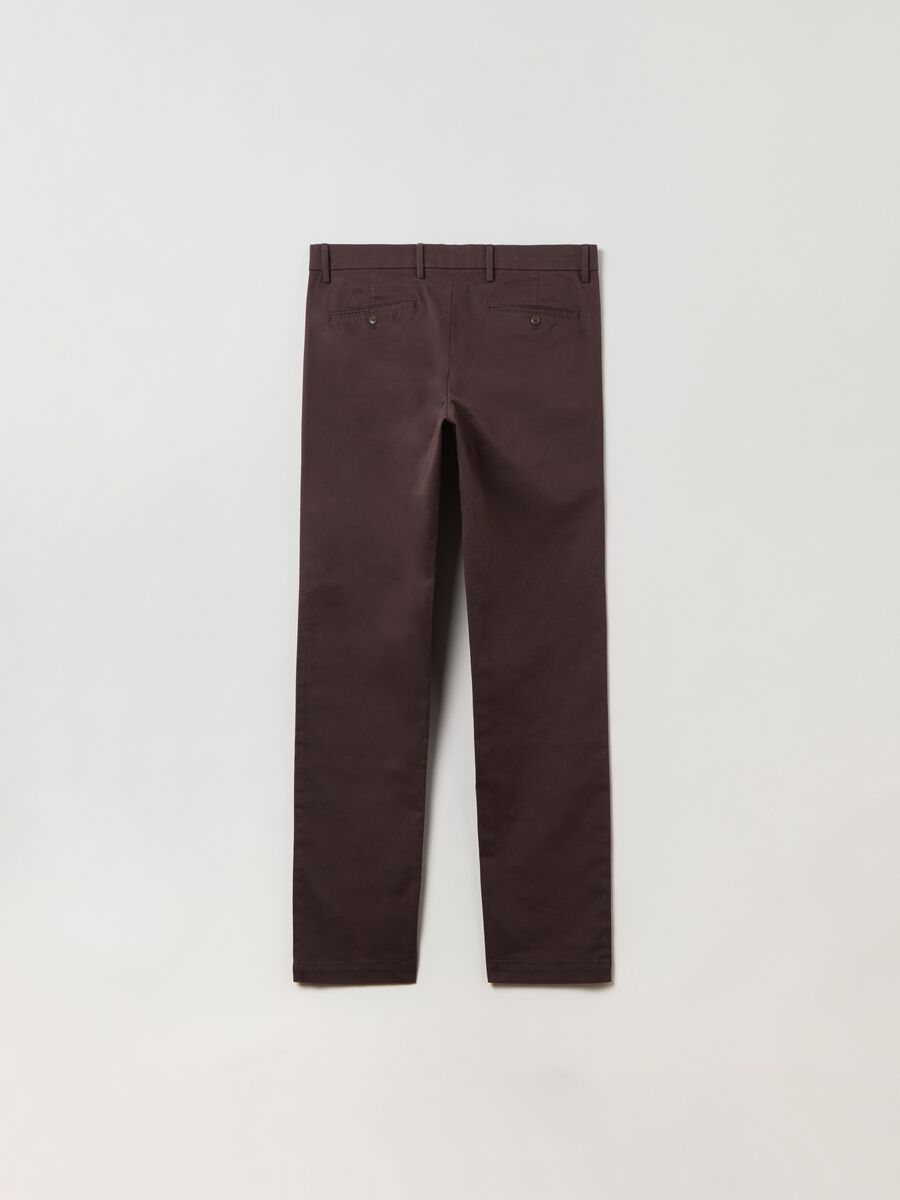 Slim-fit chino trousers Man_1