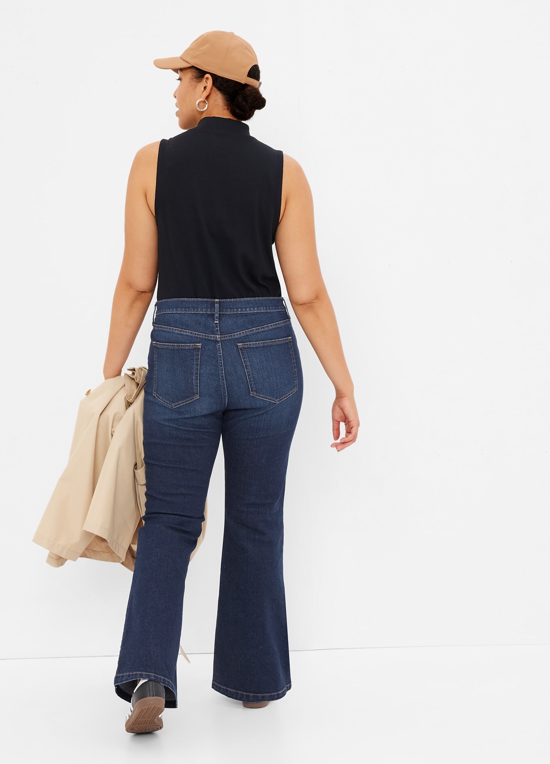 Flare-fit high-rise jeans_3