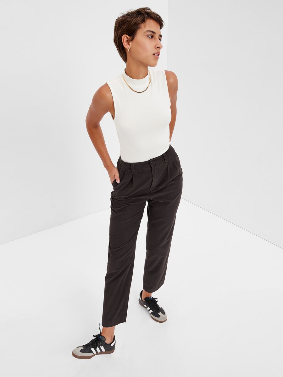 Pantaloni tapered fit in corduroy Donna_0