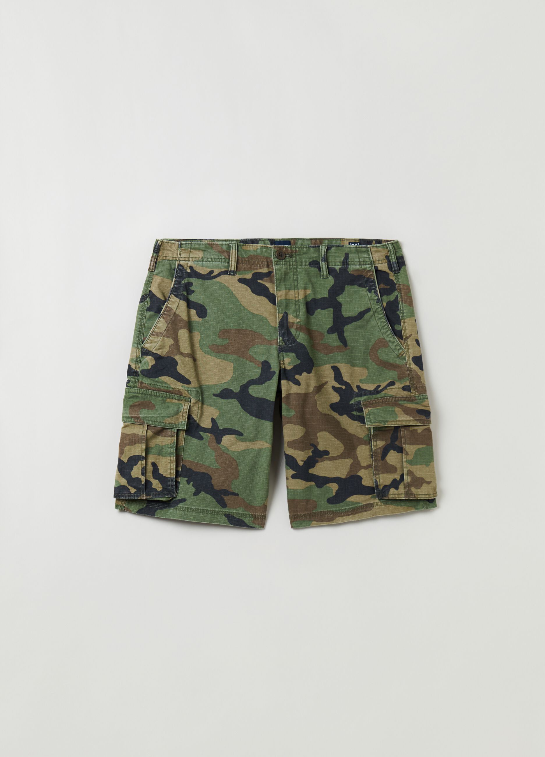 Camouflage cargo Bermuda shorts_1