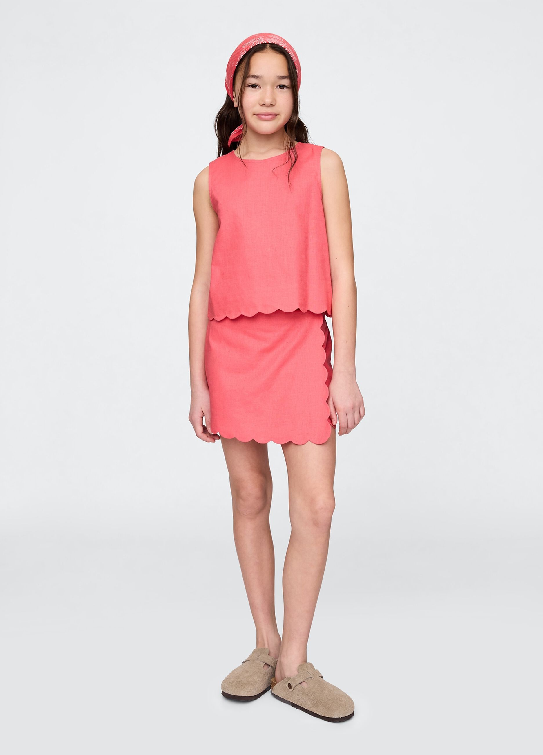 Top senza maniche rosa con bordo smerlato_1