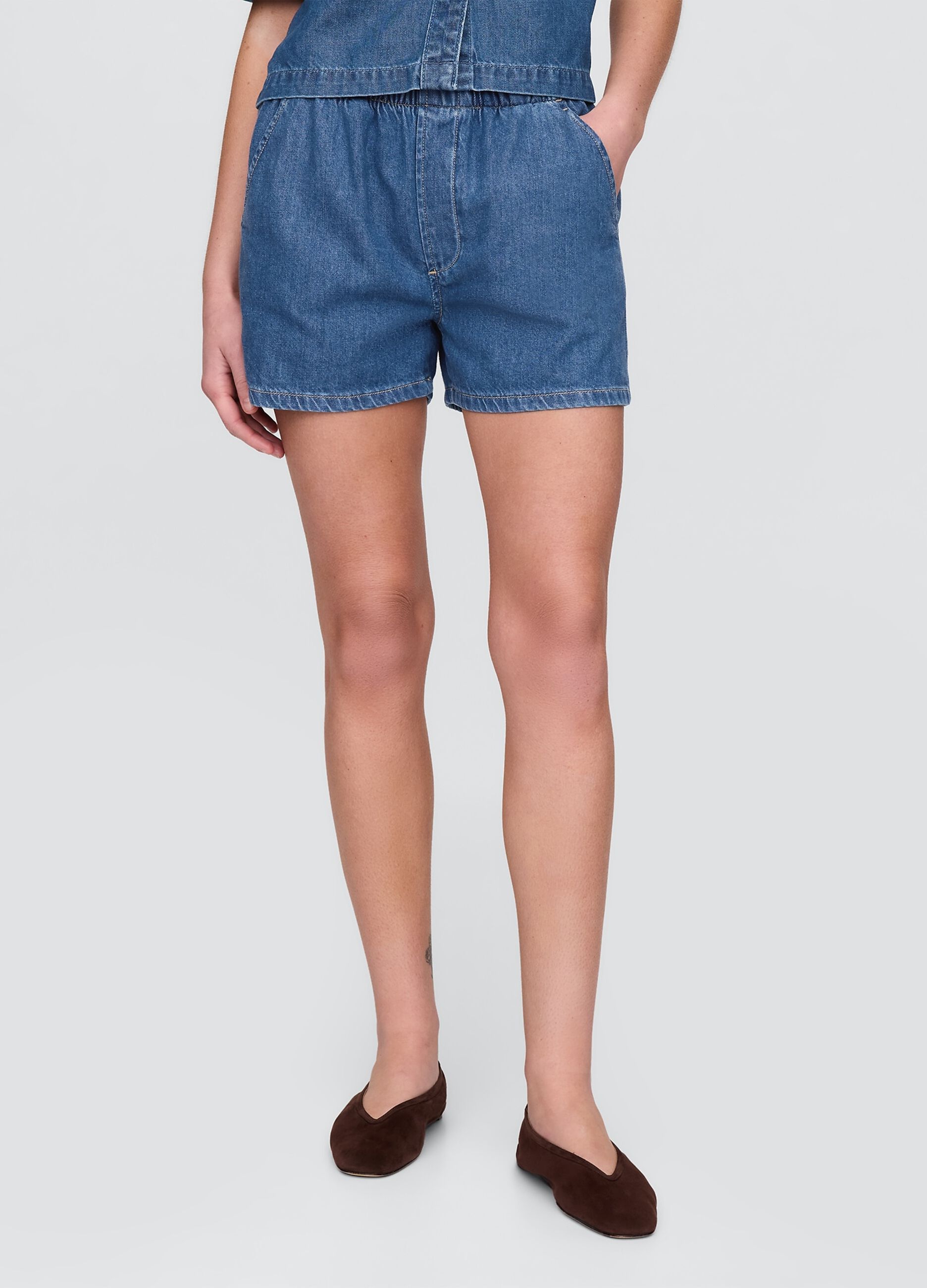 Shorts in denim con elastico in vita_1