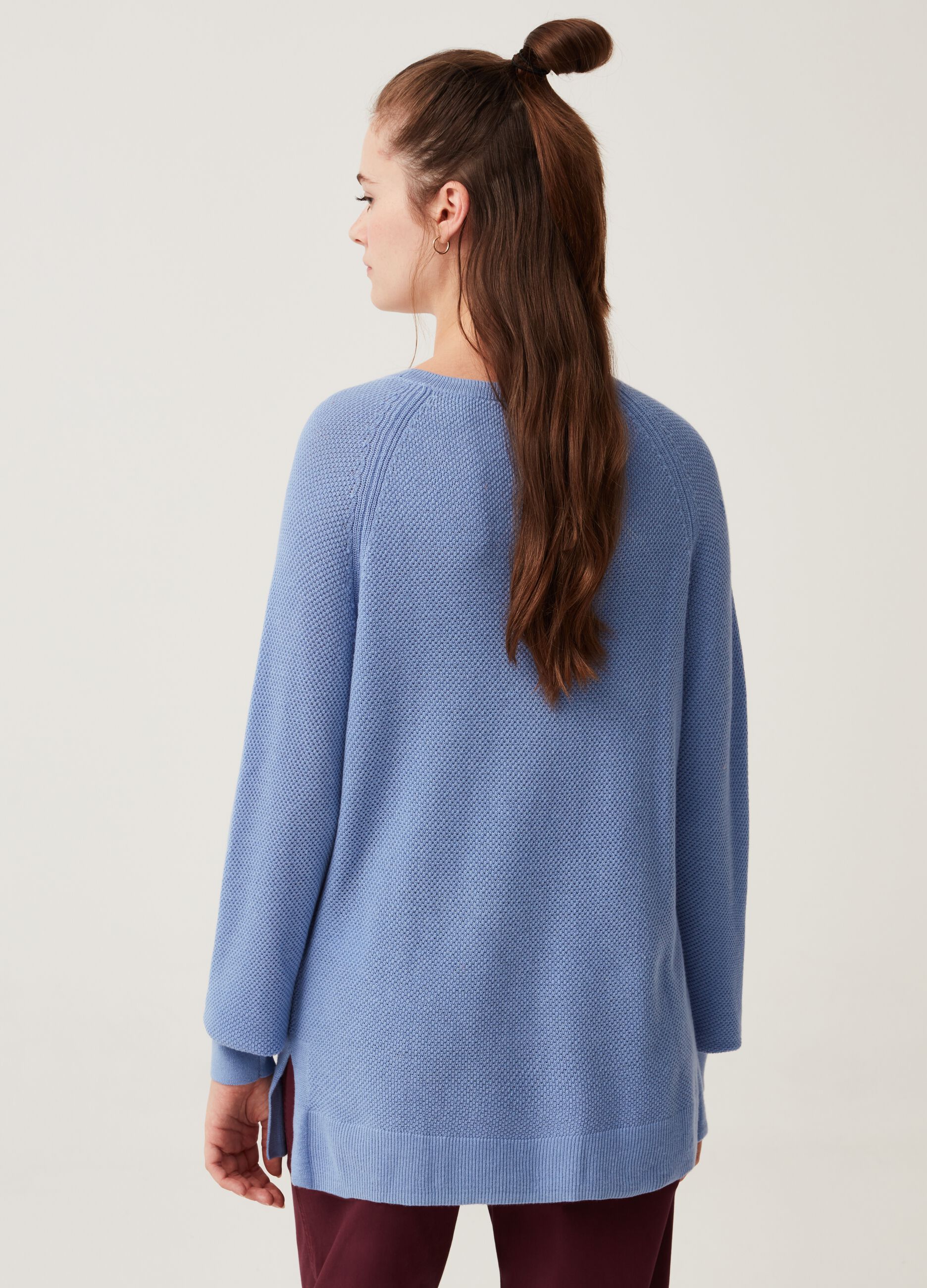 Long pullover with raglan sleeves