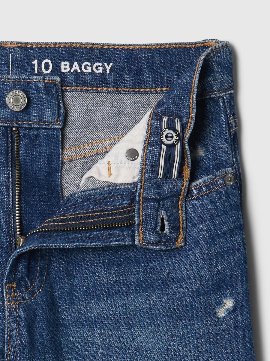 Jeans baggy con micro abrasioni Bambina_2