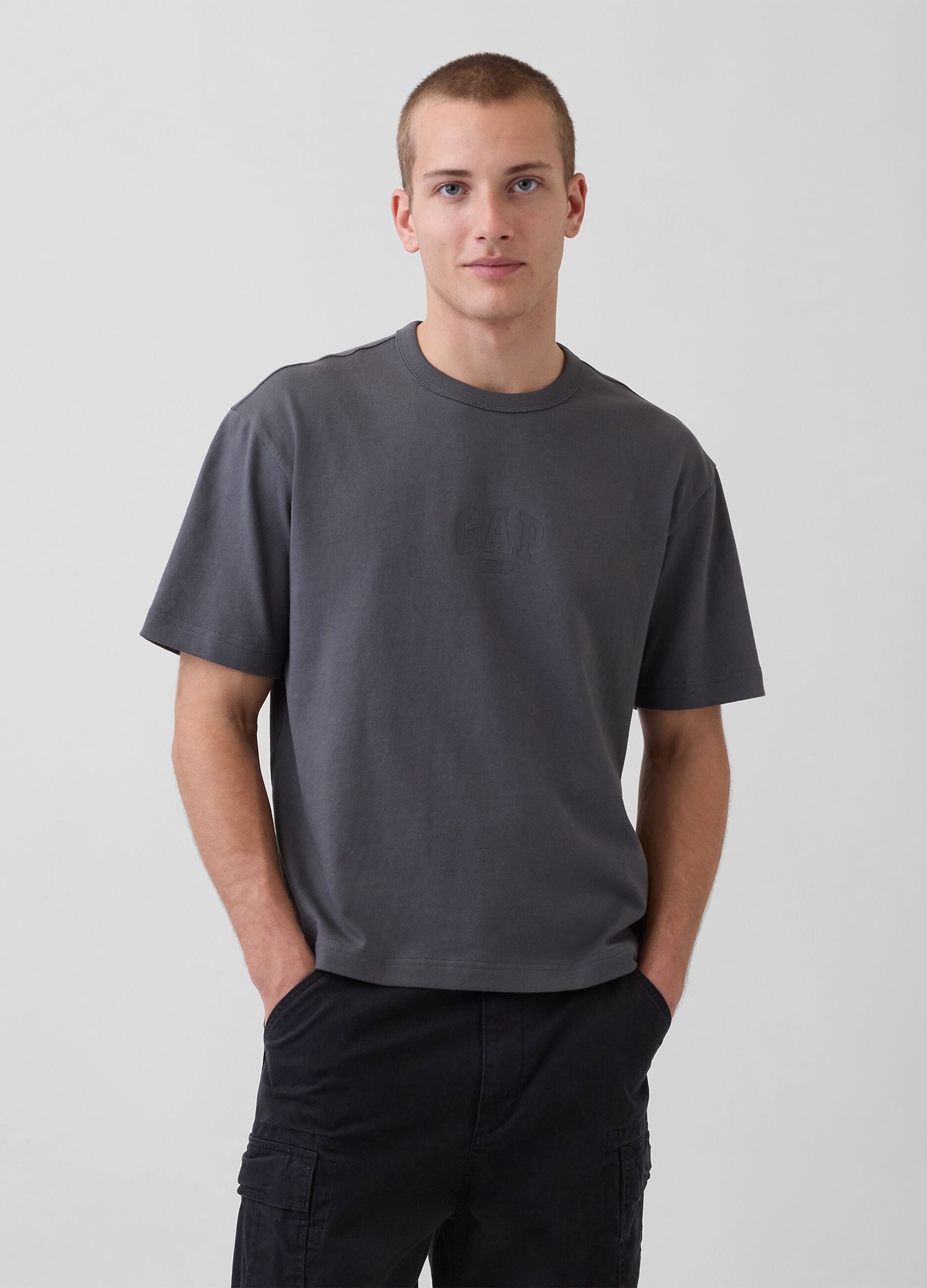 T-shirt in puro cotone a maniche corte con logo GAP
