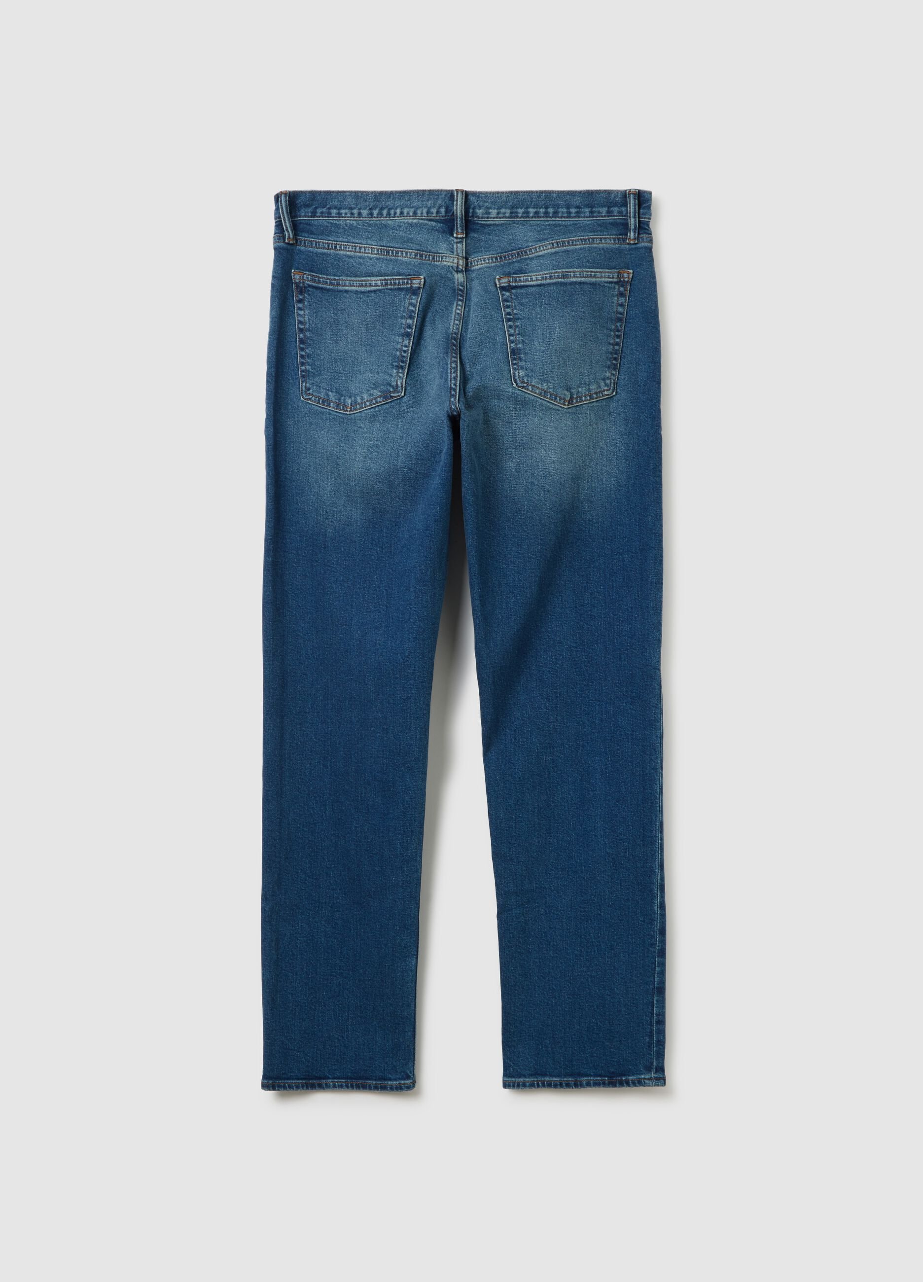 Straight-fit jeans with mid-rise waist
