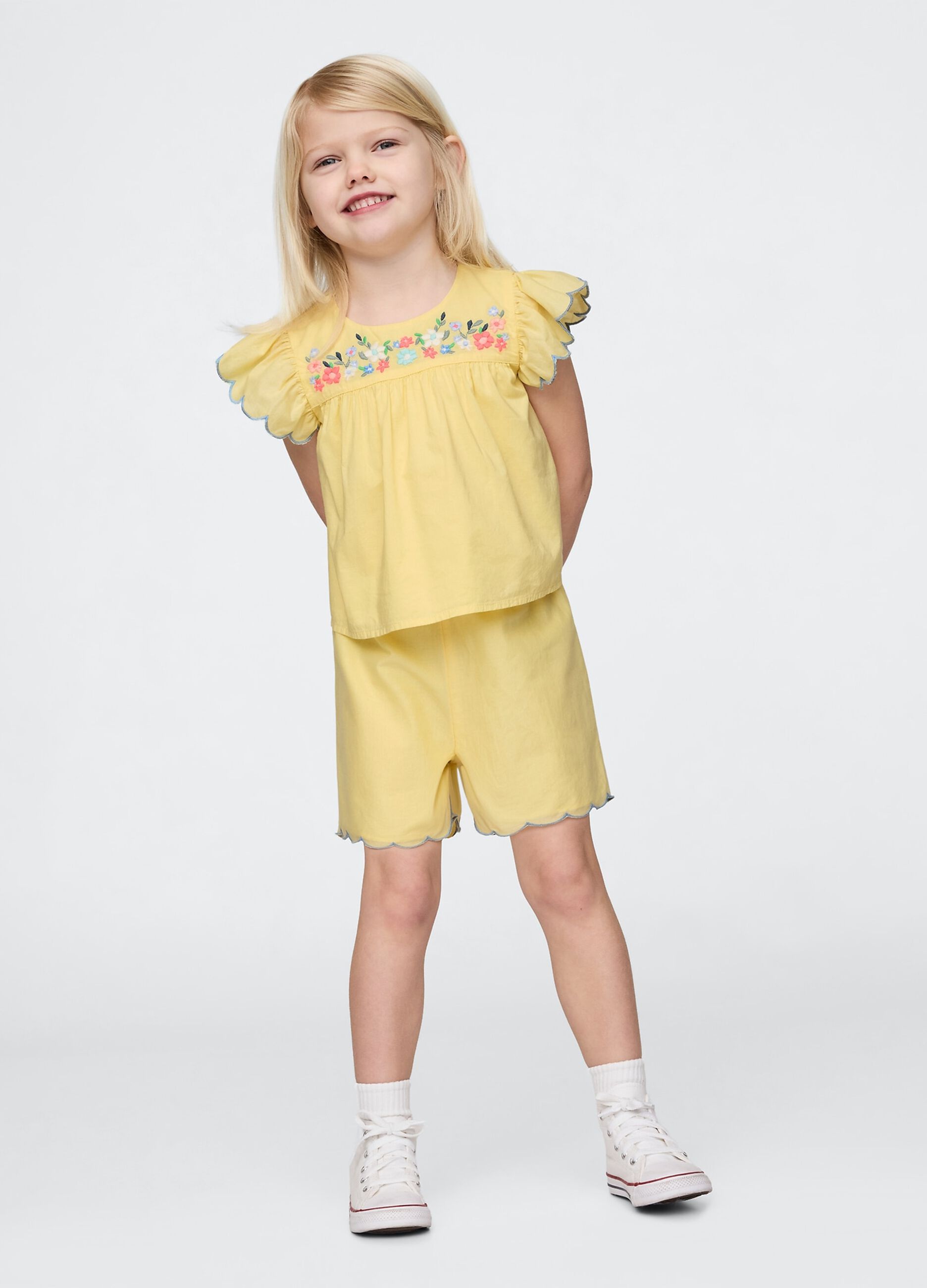 Set giallo in puro cotone con ricami floreali GAP Kids