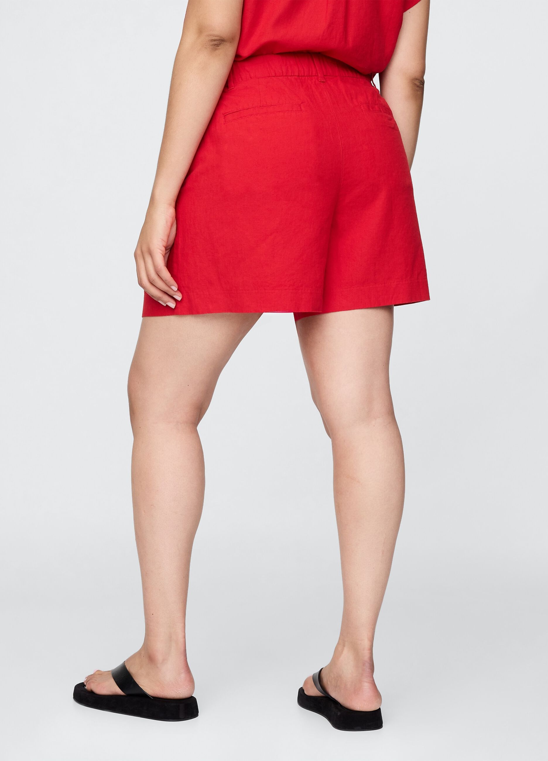 Shorts rossi Gap in lino e viscosa_5