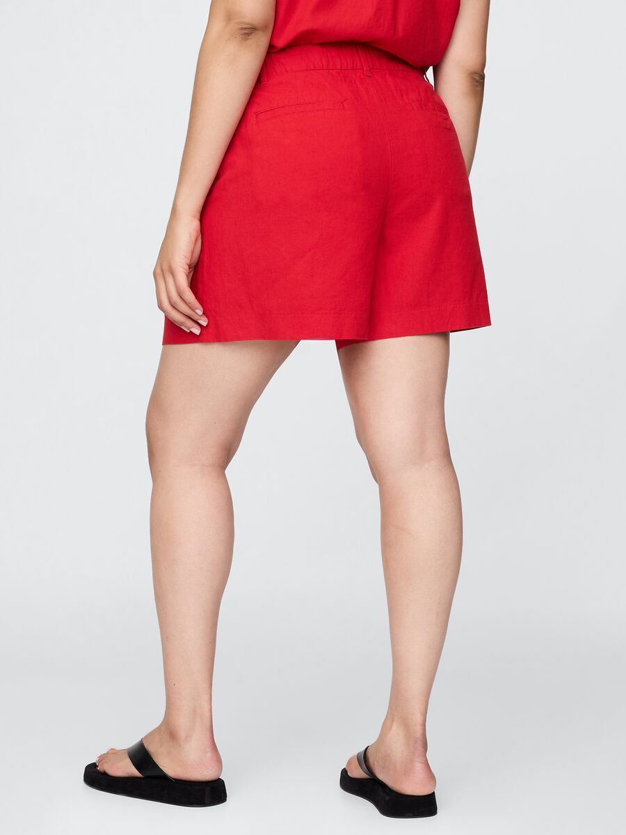 Red Gap Shorts in Linen and Viscose Woman_5