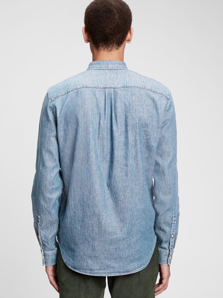 Camicia in denim con tasca Uomo_3