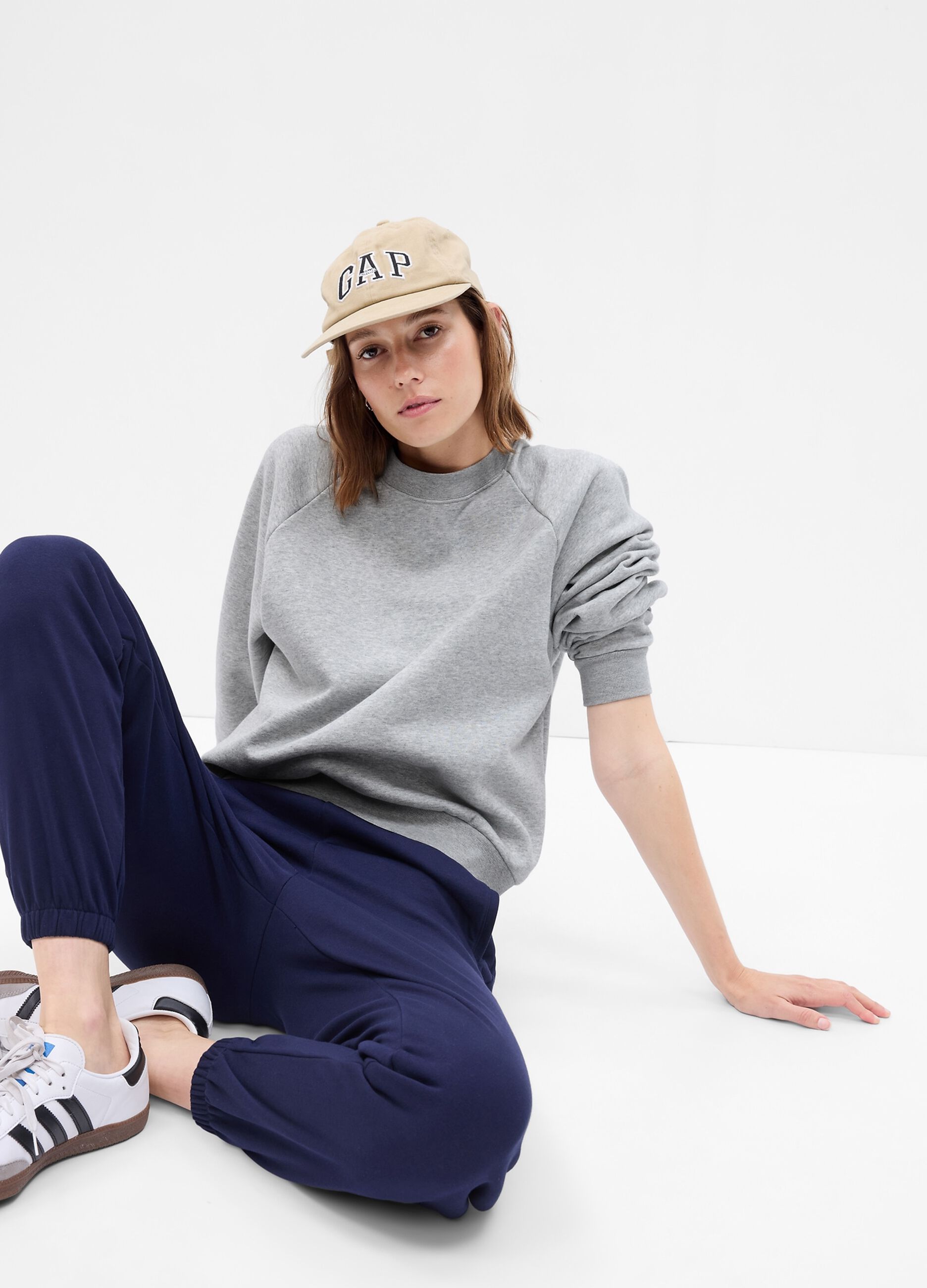 Felpa girocollo con maniche raglan