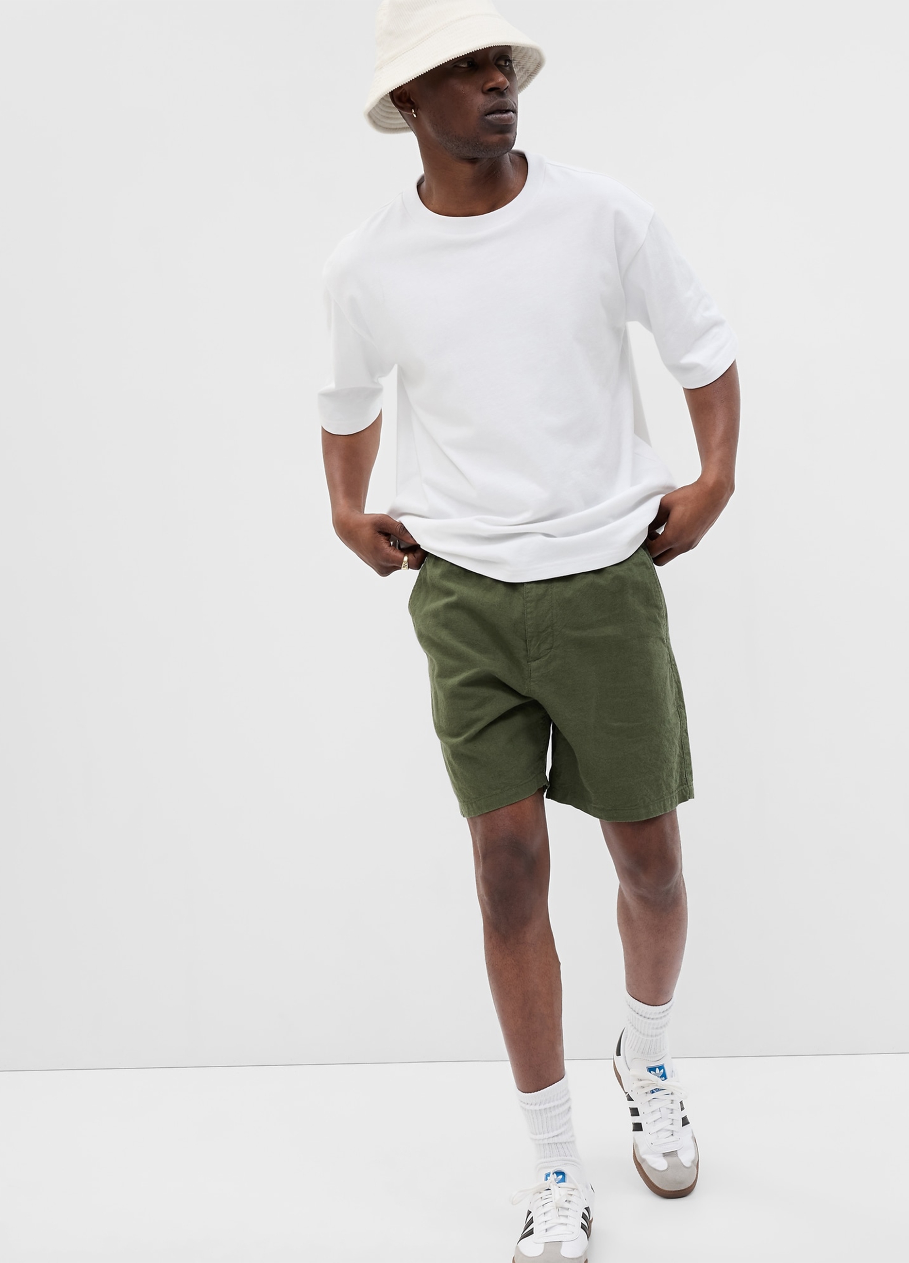 GAP - Bermuda in lino e cotone, Uomo, Verde militare, Taglia XS